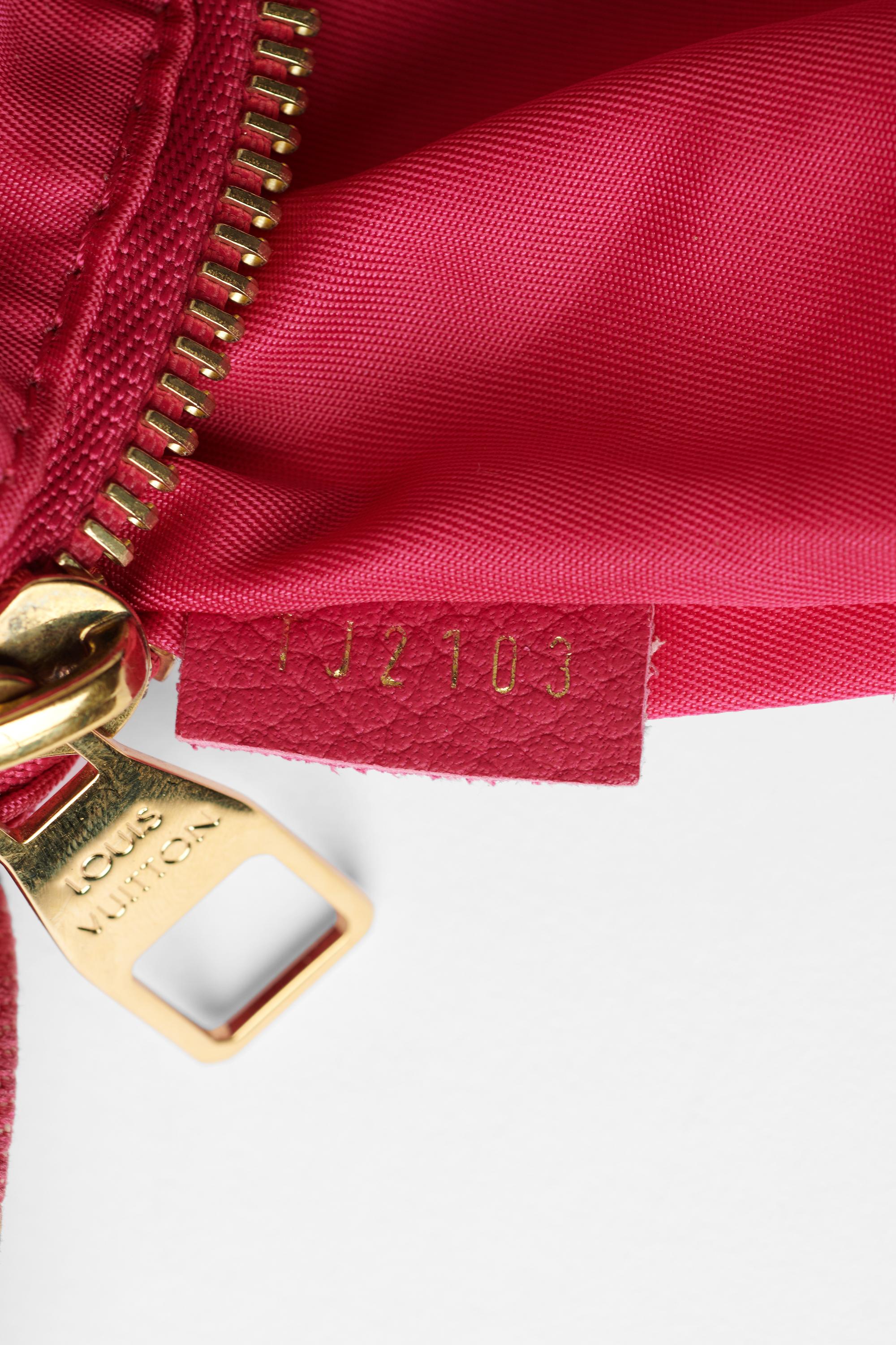 Louis Vuitton Vintage 2000's Pink Denim Monogram Bucket Bag For Sale 4