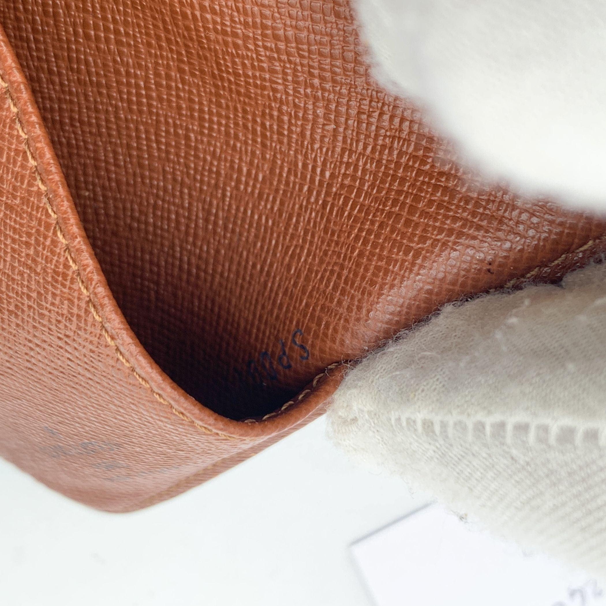 Louis Vuitton Vintage Agenda Cover PM 6 Ring in Monogram Canvas For Sale 3