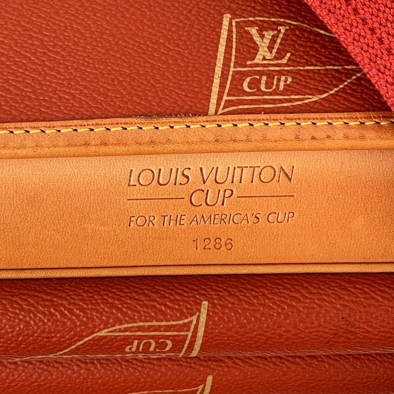 LOUIS VUITTON 1995 America's Cup Calvi Messenger Bag 1104281