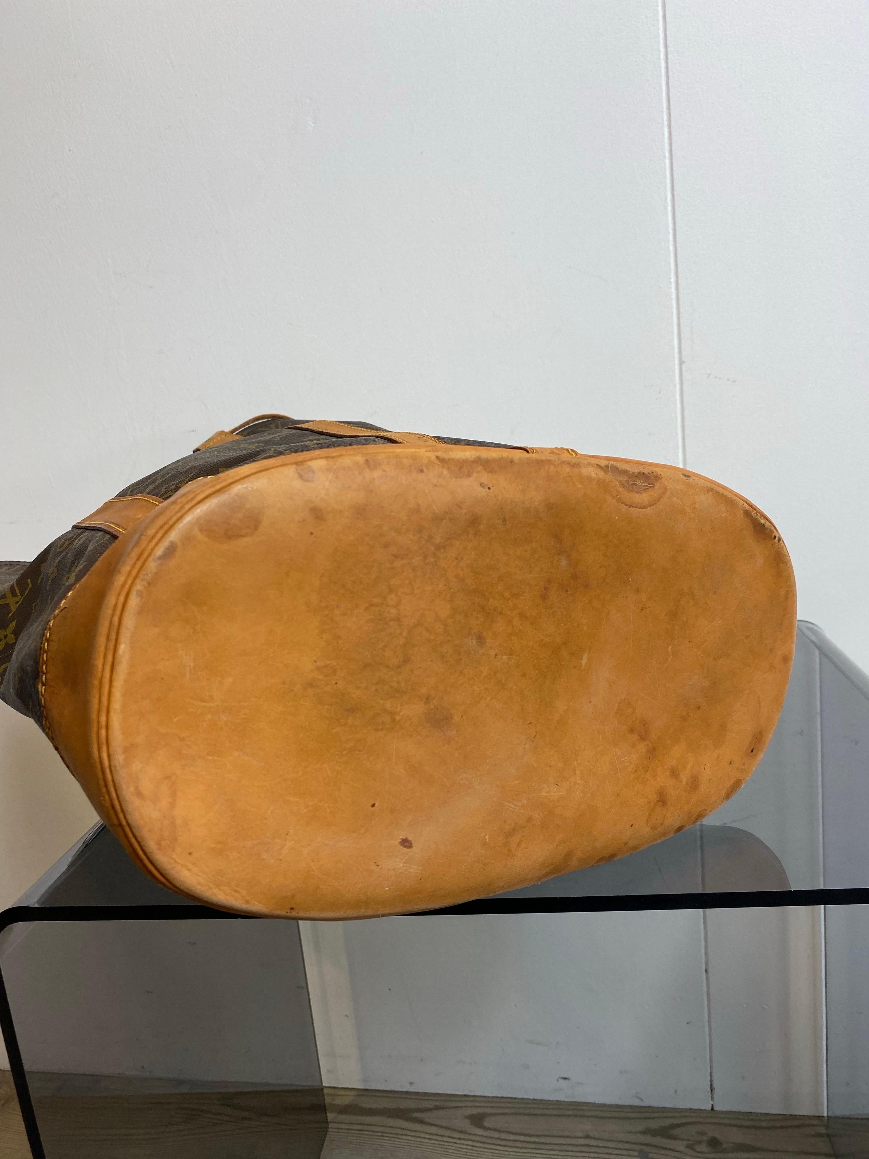Sac vintage Louis Vuitton modèle Randonnee GM en vente 2