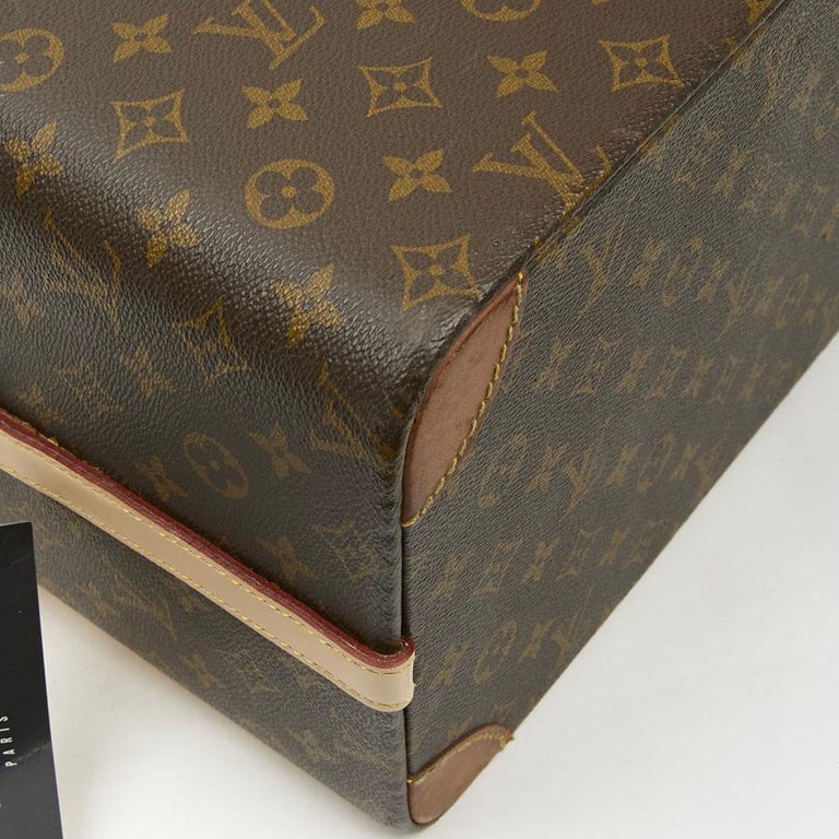 LOUIS VUITTON Vintage Beauty Case in Monogram Canvas and Natural Leather For Sale 3