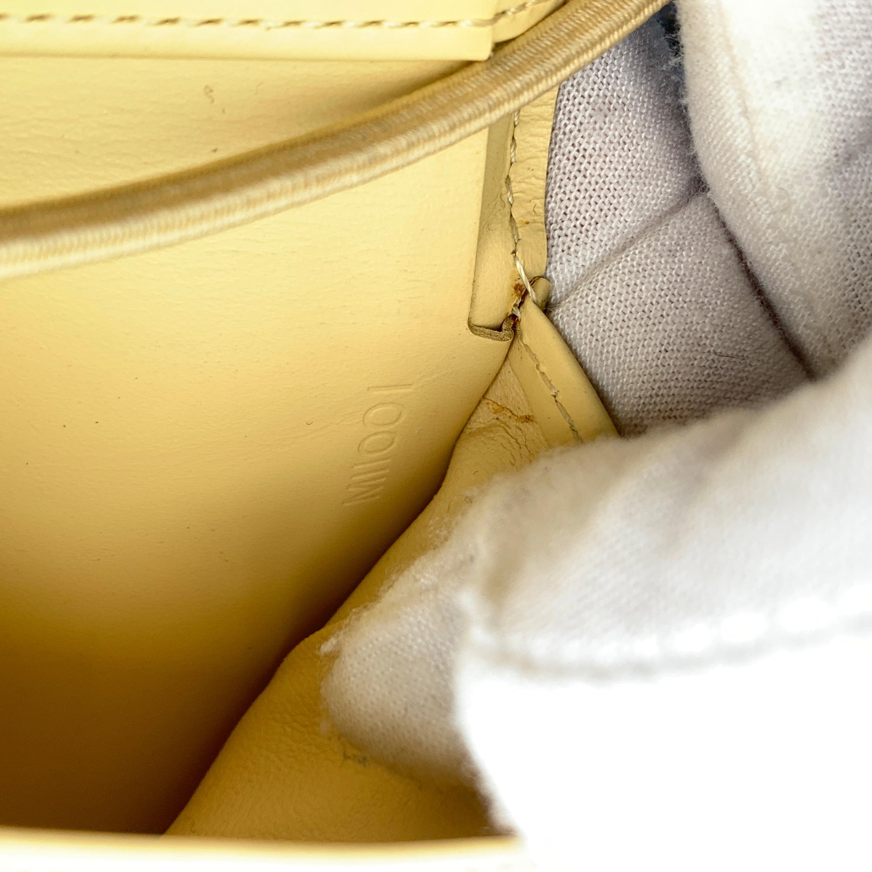 Portefeuille vintage Vanilla Epi cuir élastique beige Louis Vuitton en vente 1
