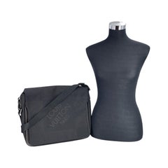 Louis Vuitton Vintage Black Canvas Damier Geant Loup Noir Messenger Bag