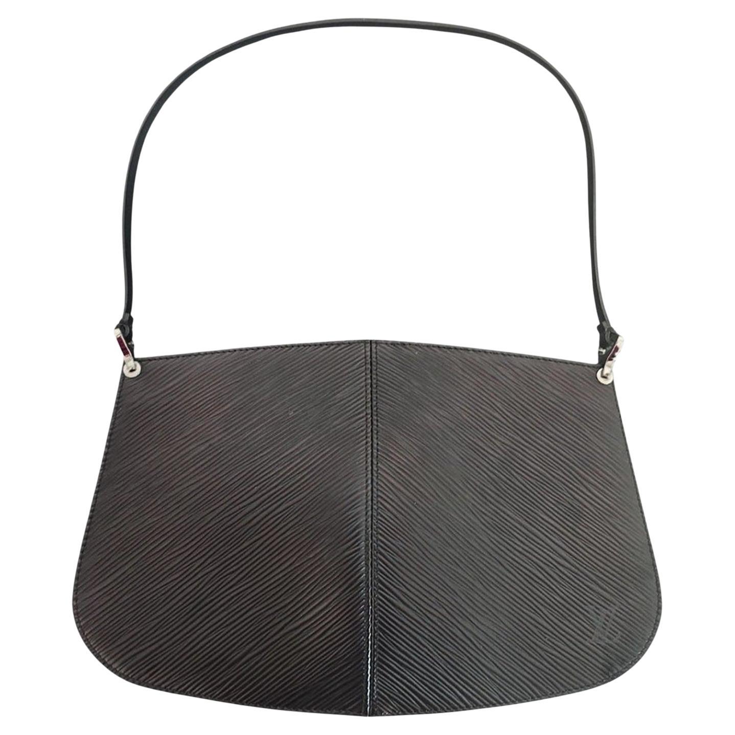 Louis Vuitton Vintage Nero Epi Demi Lune Pochette