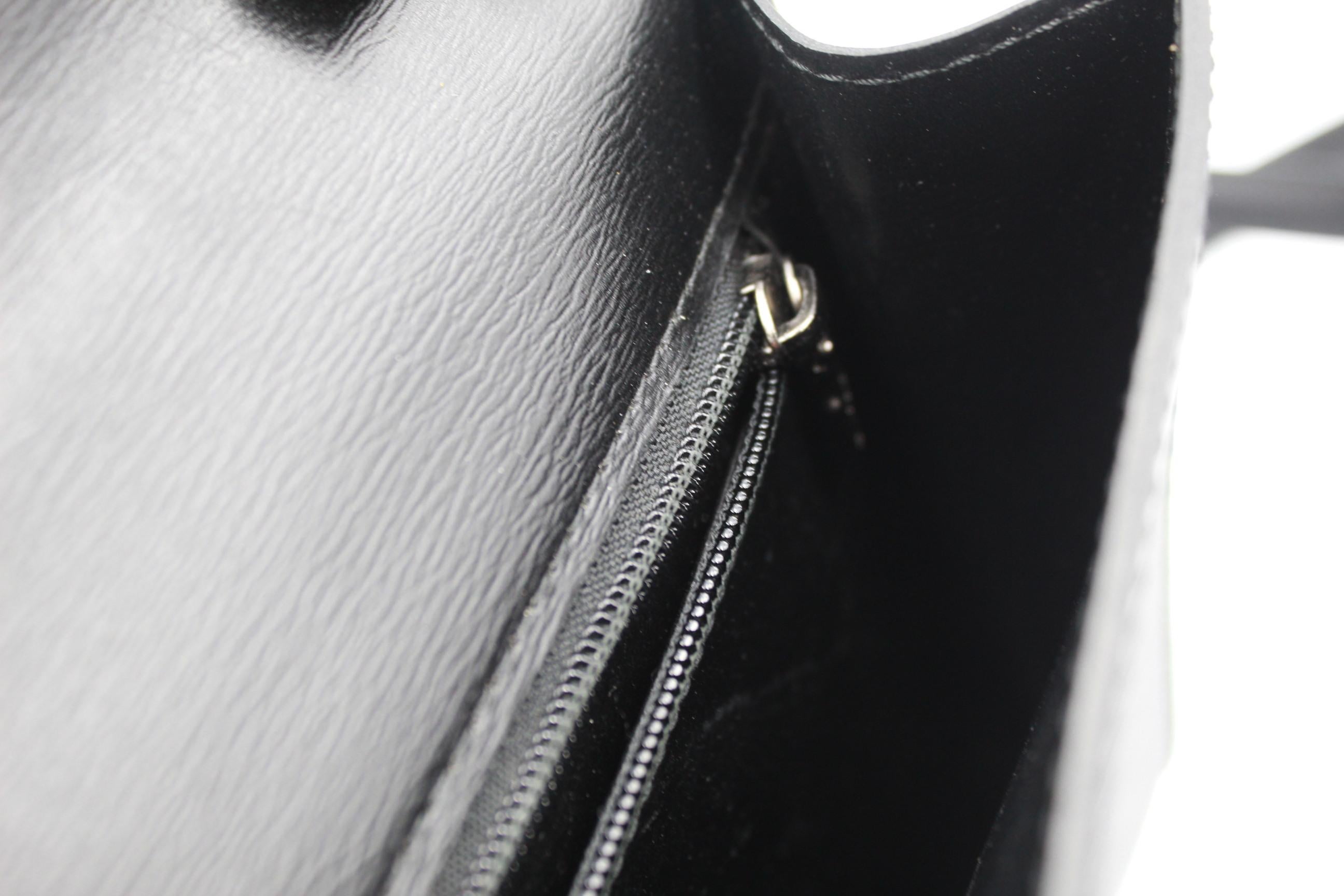 Women's Louis Vuitton Vintage Black Epi Leather Arche Shoulder bag or Clutch