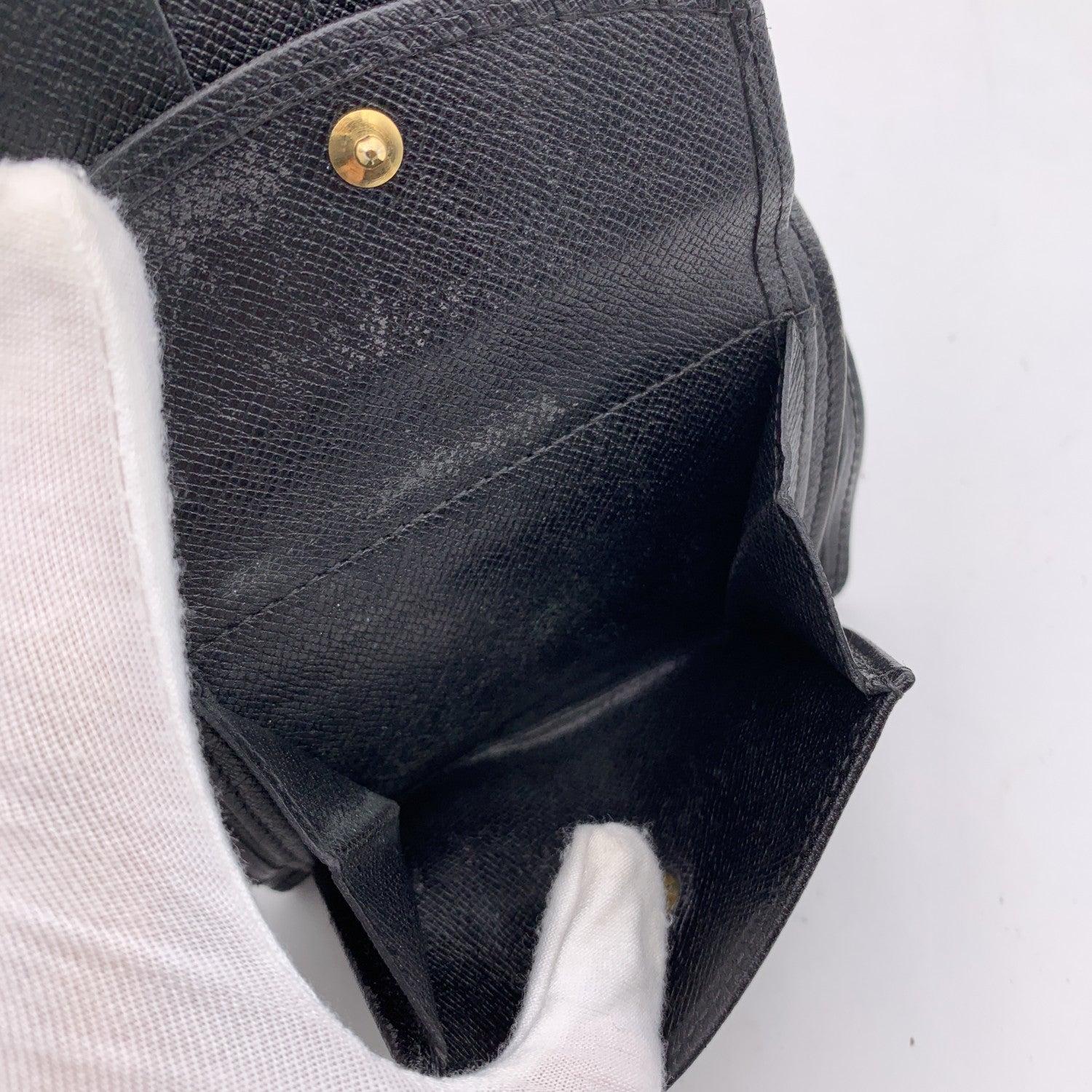 Women's or Men's Louis Vuitton Vintage Black Epi Leather Compact Wallet Coin Purse