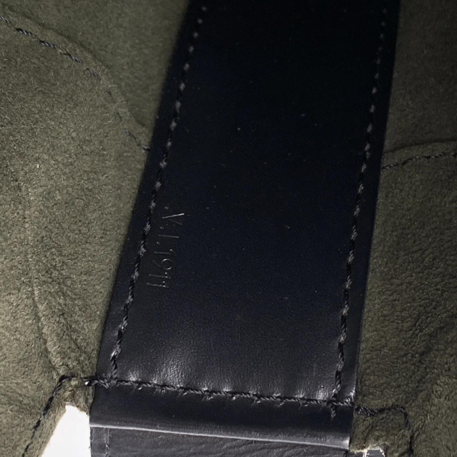 Louis Vuitton Vintage Black Epi Leather Sac Seau Shoulder Bucket Bag 1