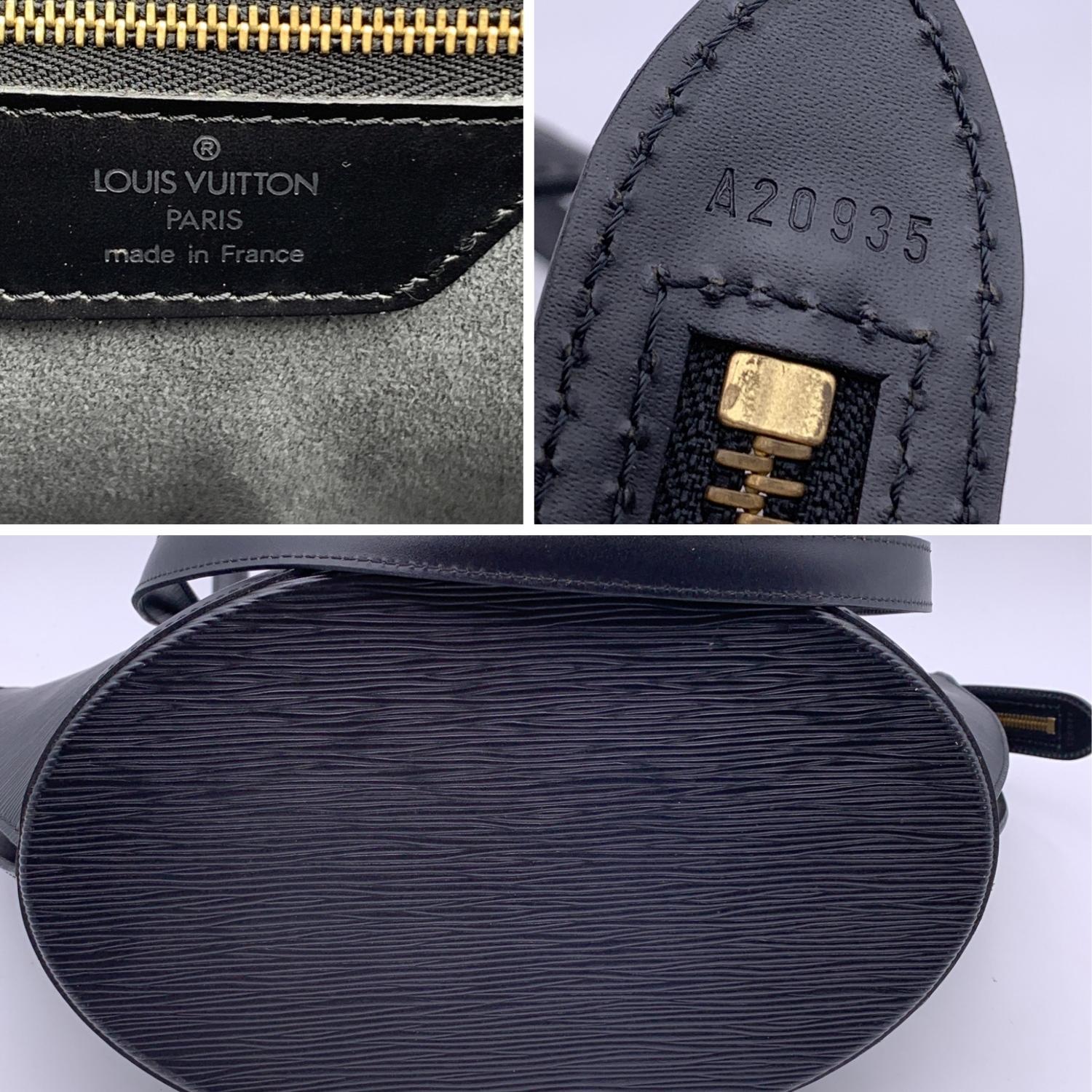 Women's Louis Vuitton Vintage Black Epi Leather Saint Jacques GM Tote Bag