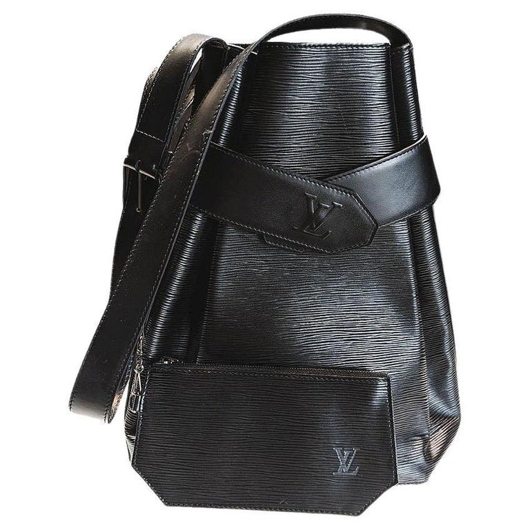 Louis Vuitton Black Epi Bucket Bag Vintage 80s Louis Vuitton Vintage Black Epi Leather Flap Bucket Shoulder  main image 4