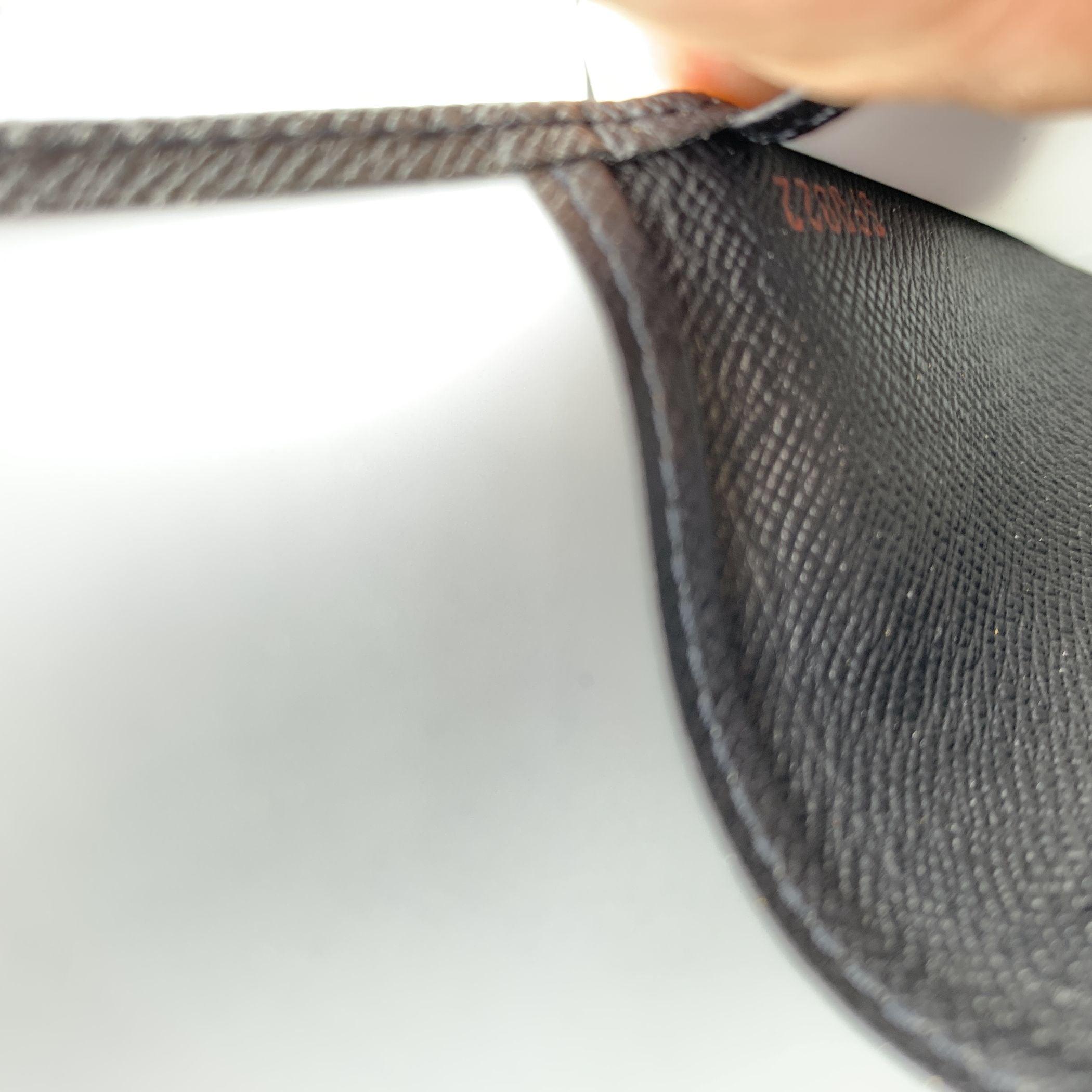 Louis Vuitton Vintage Black Taiga Leather ID Document Holder For Sale 2