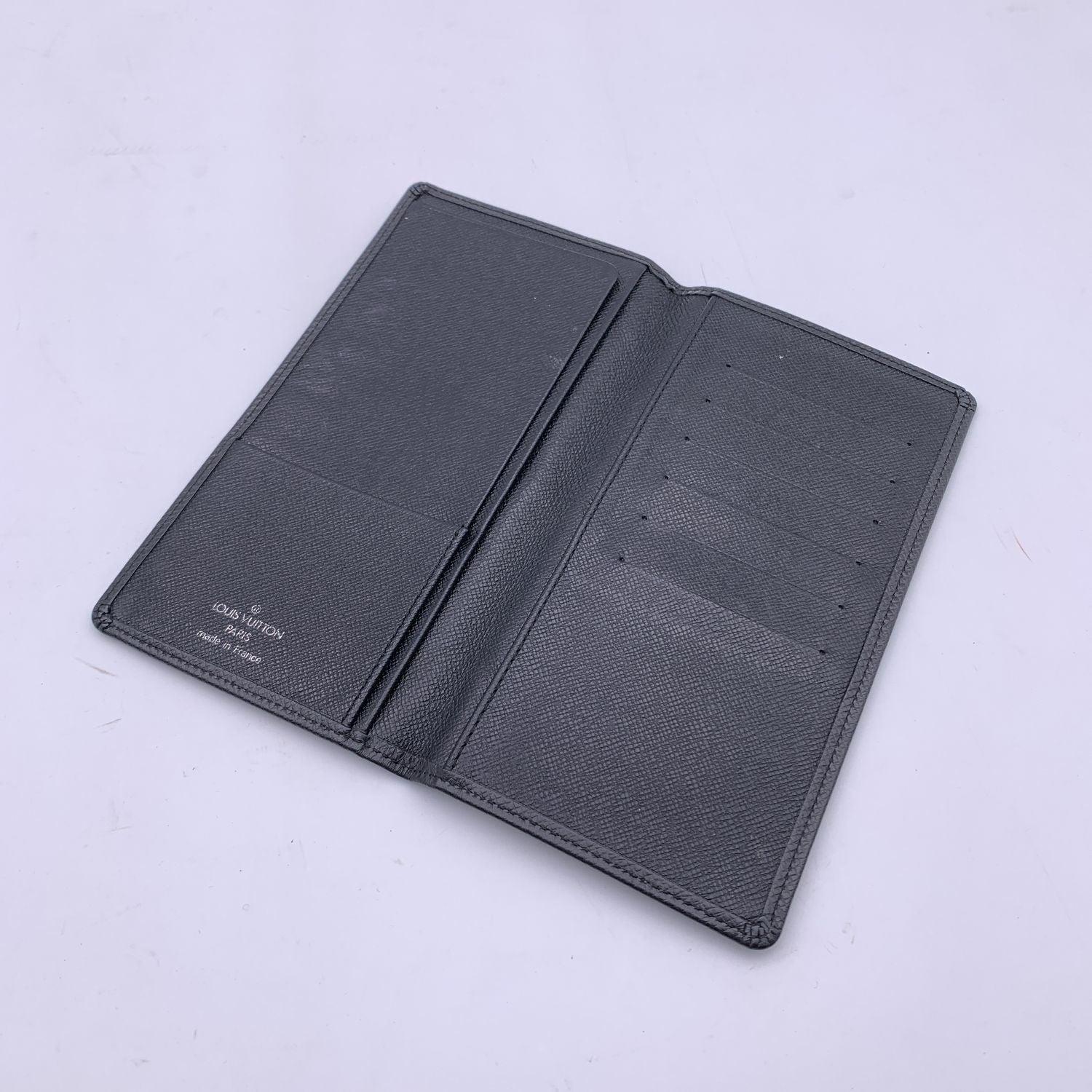Women's Louis Vuitton Vintage Black Taiga Porte Chequier Checkbook Wallet For Sale