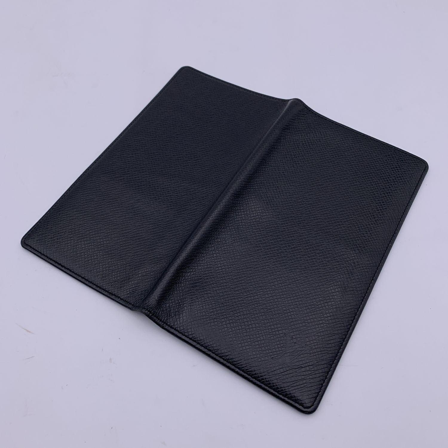 Louis Vuitton Vintage Black Taiga Porte Chequier Checkbook Wallet For Sale 2