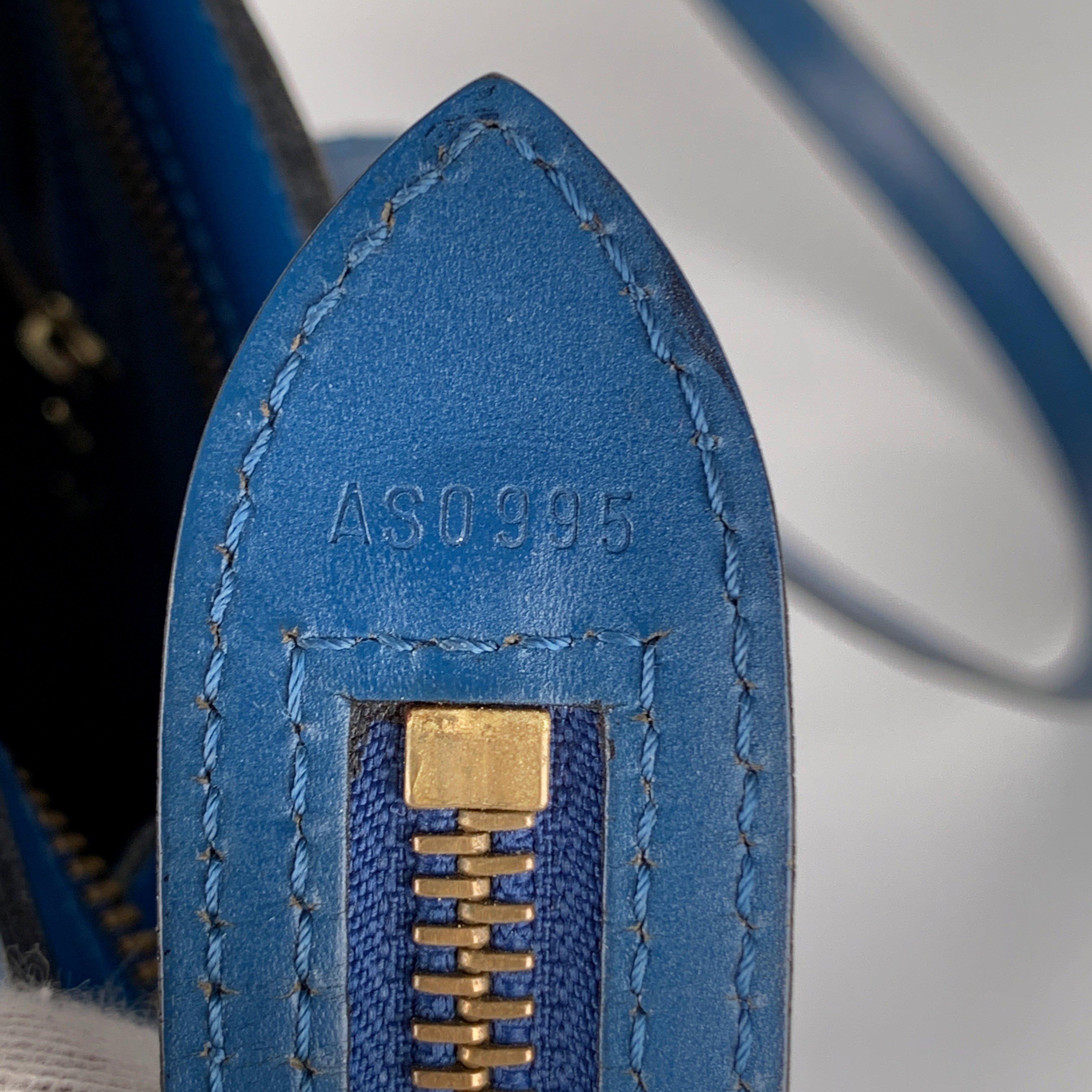 Louis Vuitton Vintage Blue Epi Leather Saint Jacques Shoulder Bag 6