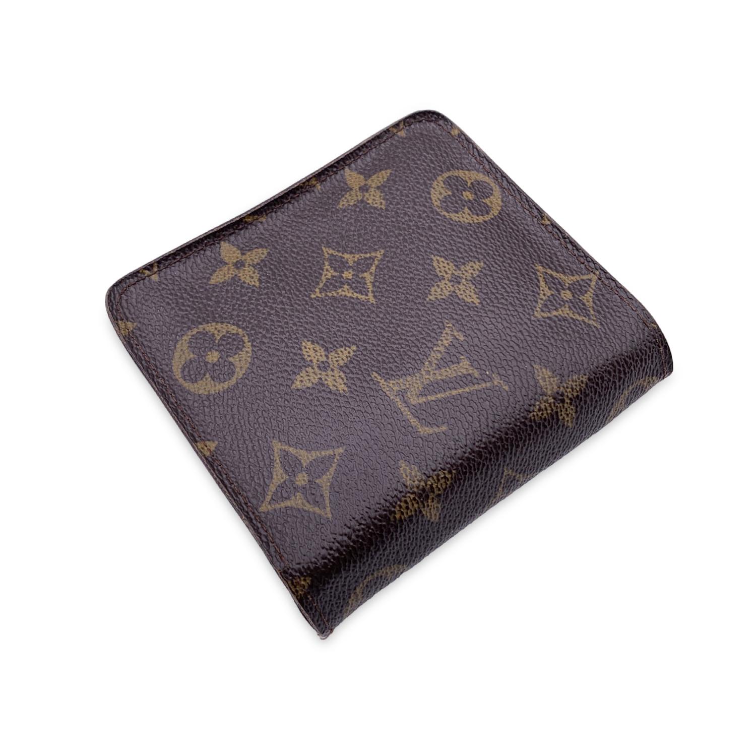 Louis Vuitton Vintage Brown Monogram Canvas Zip Compact Wallet In Good Condition For Sale In Rome, Rome