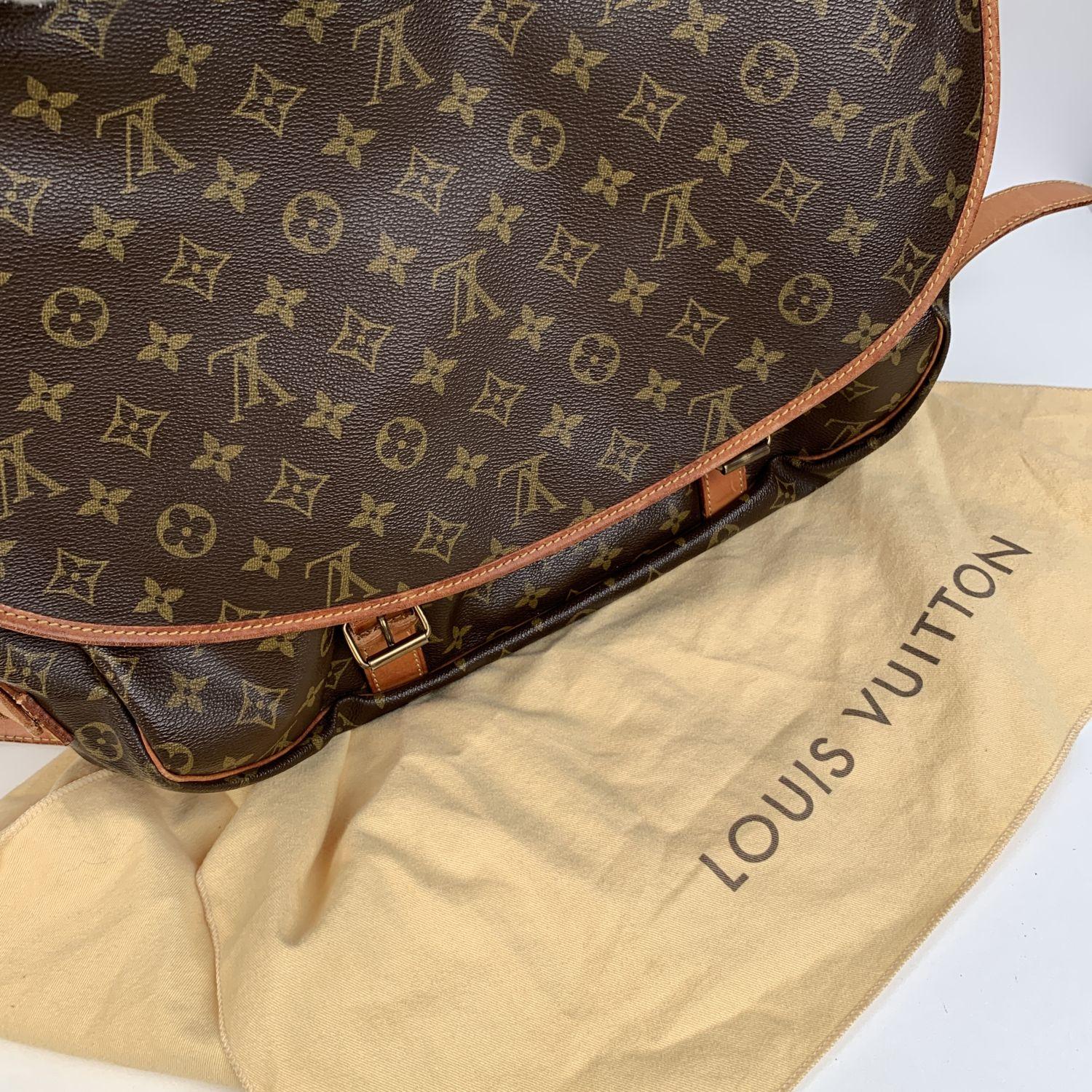 Louis Vuitton Vintage Canvas Saumur 40 Messenger Shoulder Bag 8