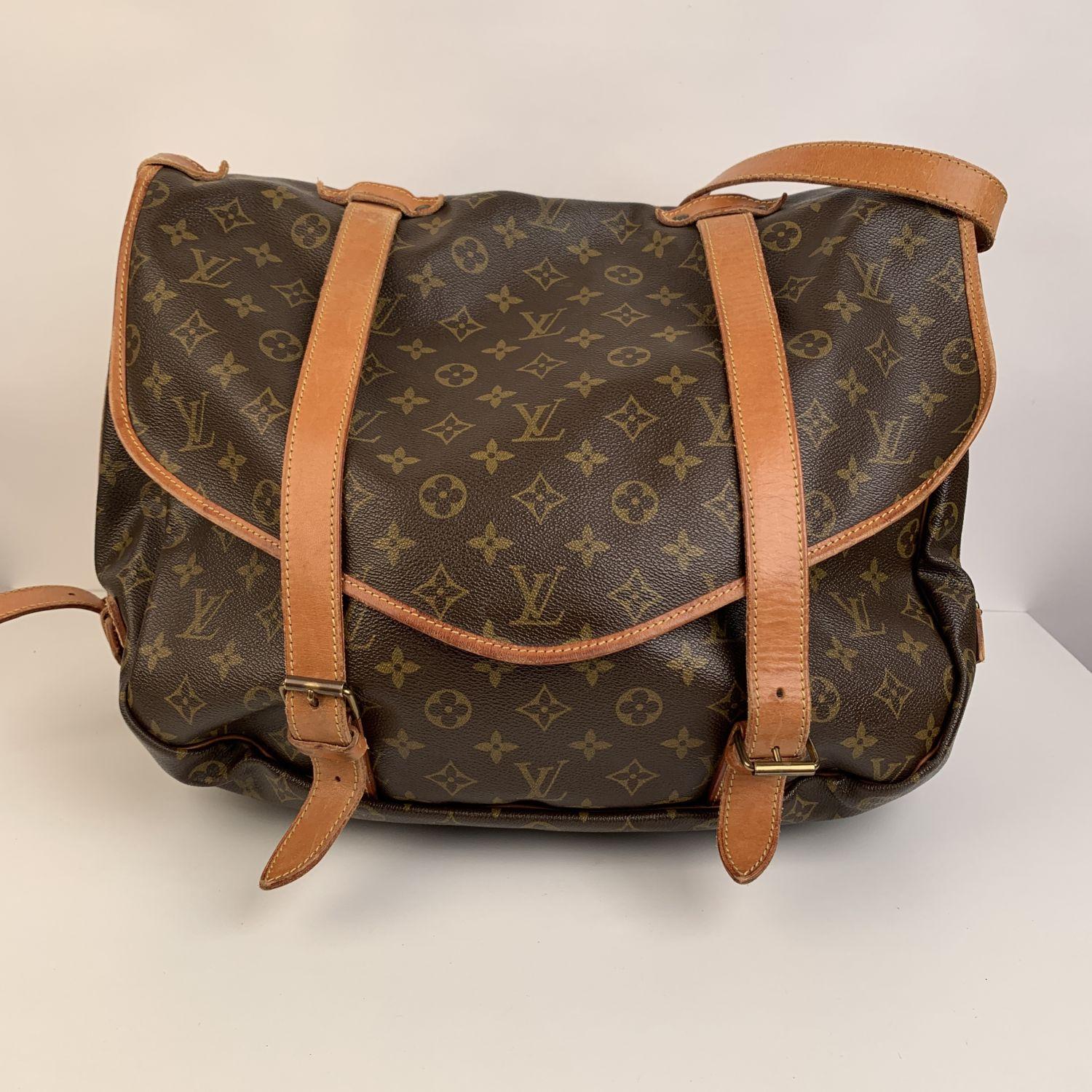 Brown Louis Vuitton Vintage Canvas Saumur 40 Messenger Shoulder Bag