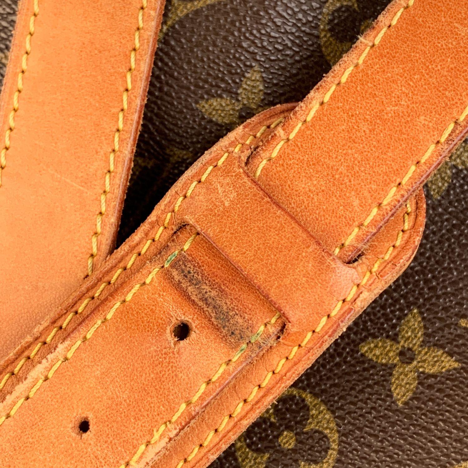 Women's Louis Vuitton Vintage Canvas Saumur 40 Messenger Shoulder Bag