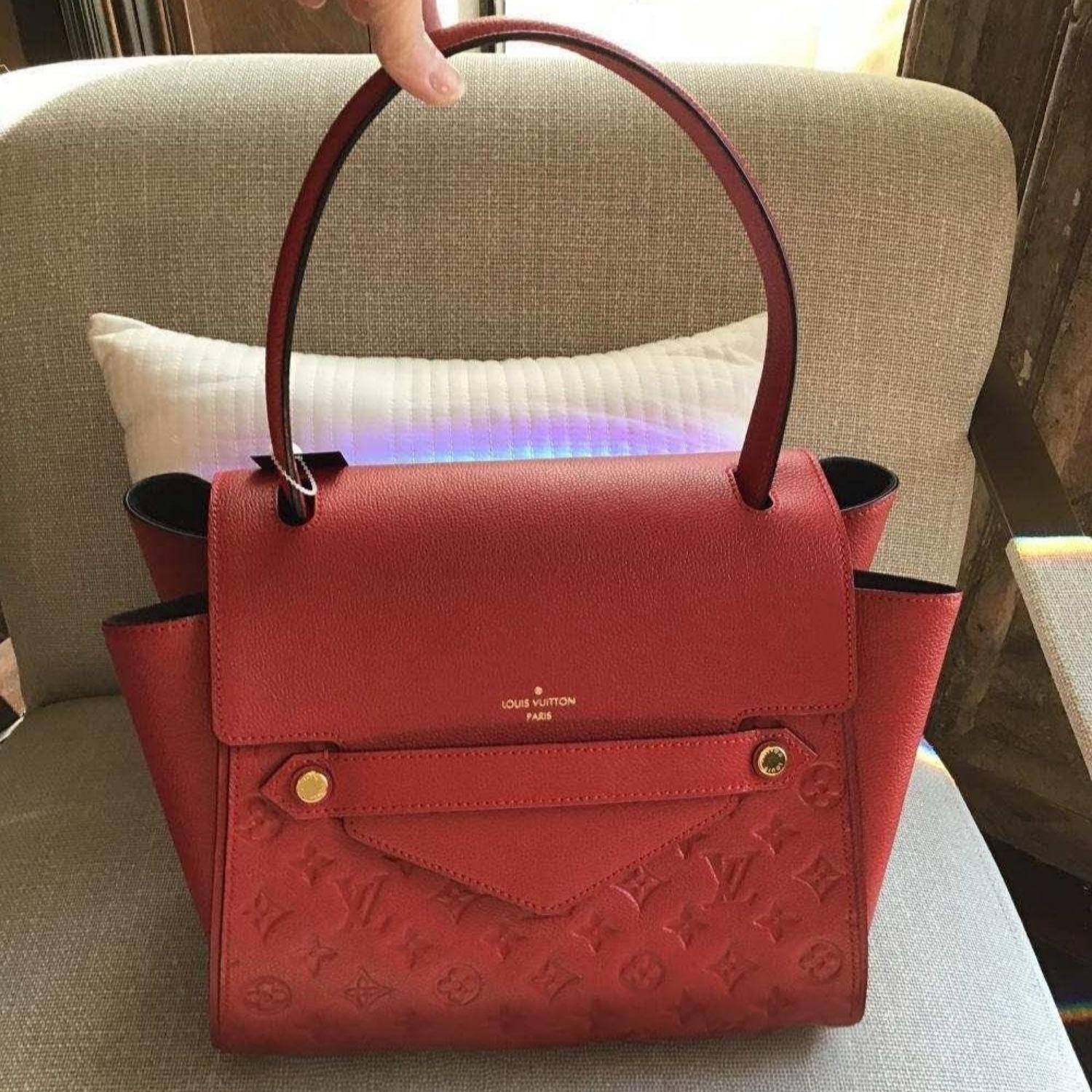 Louis Vuitton Vintage Cherise Empreinte Trocadero Top Handle Bag en vente 8