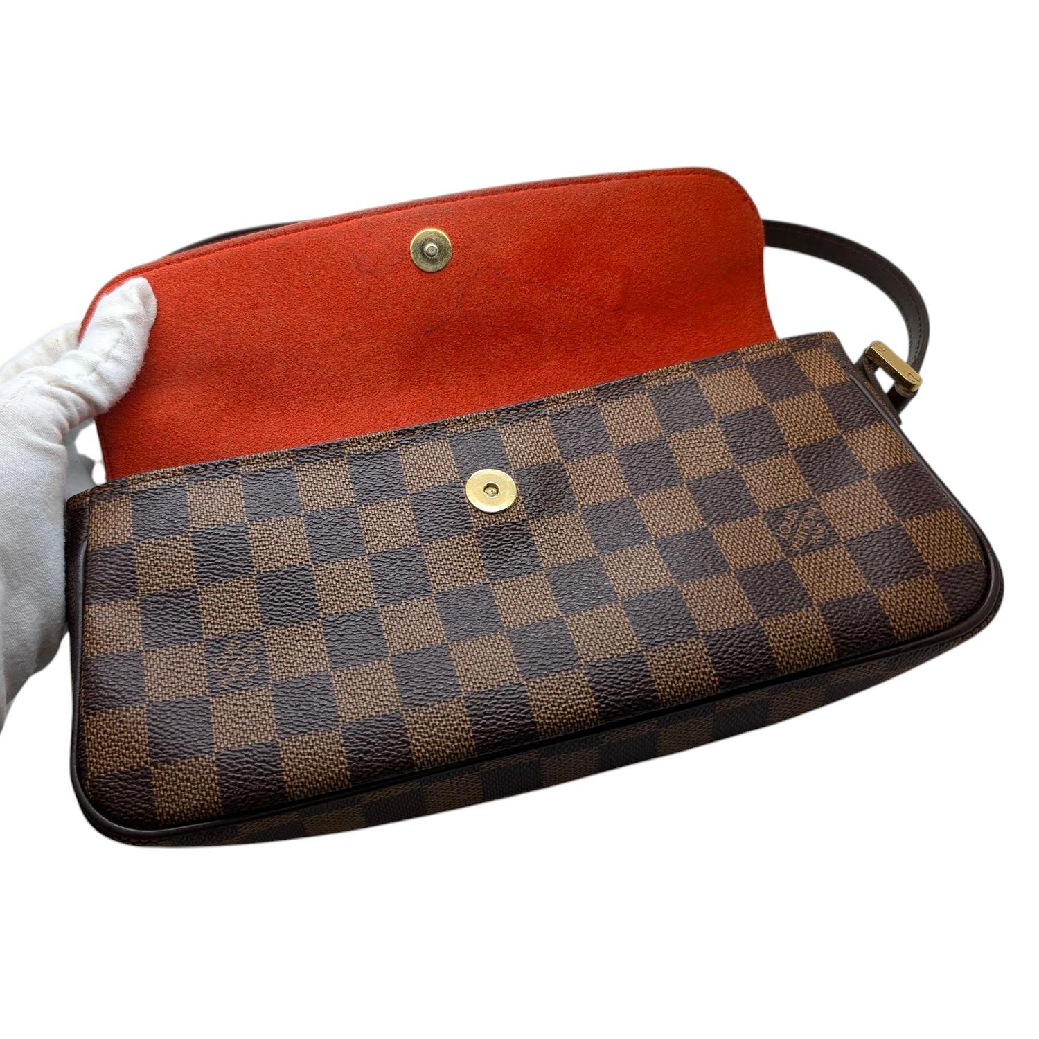 Louis Vuitton Vintage Damier Ebene Recoleta Shoulder Bag en vente 2