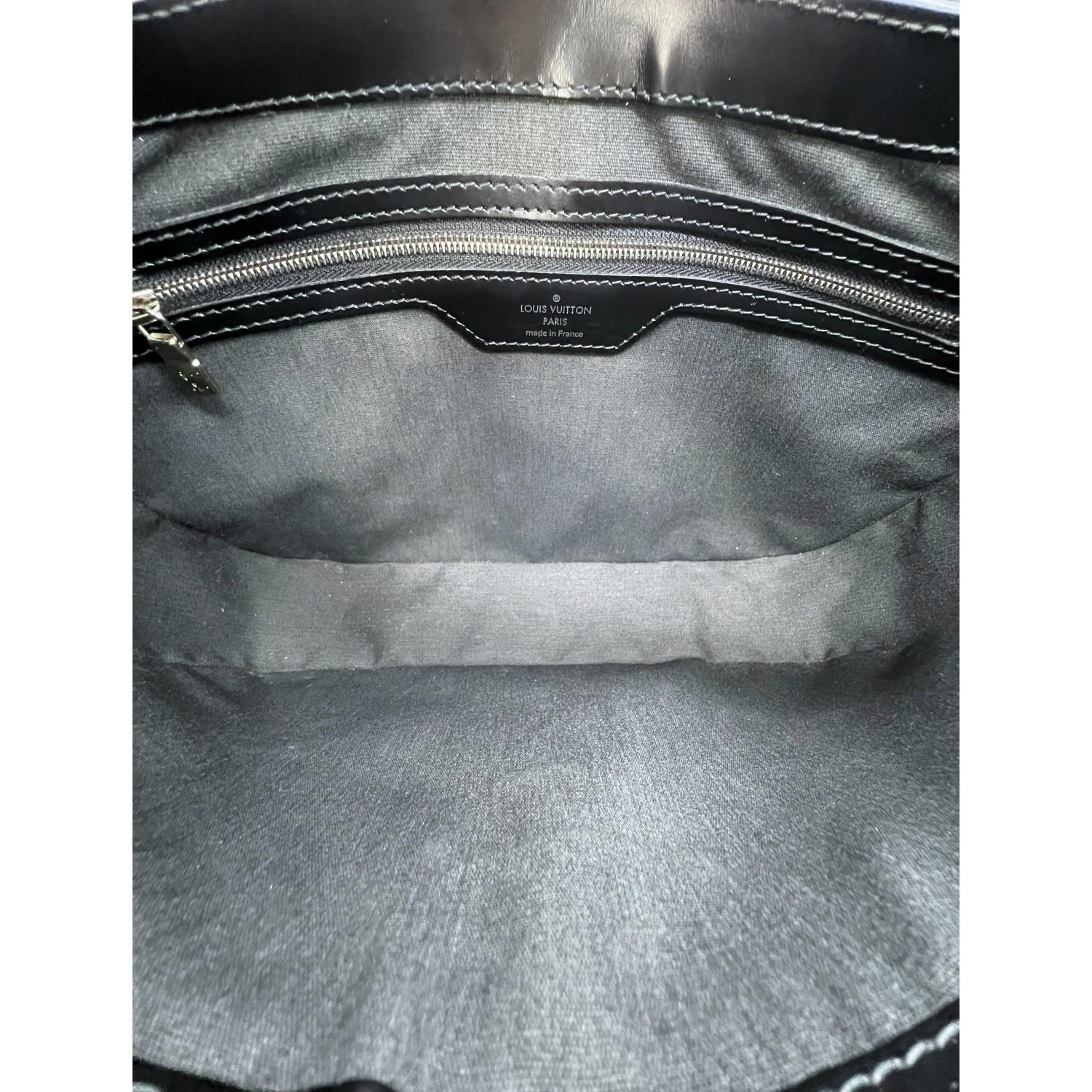 Louis Vuitton Vintage Epi Musette Bagatelle Shoulder Bag 1