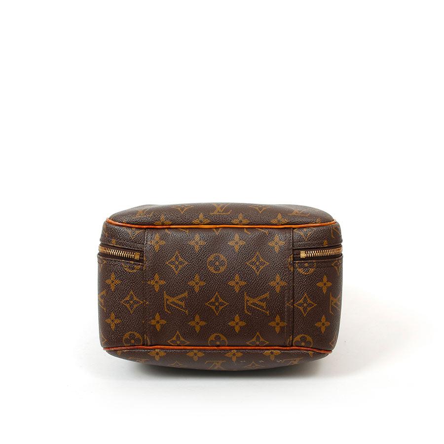 LOUIS VUITTON Vintage 'Excursion' Bag in Brown Monogram Canvas and Leather 3