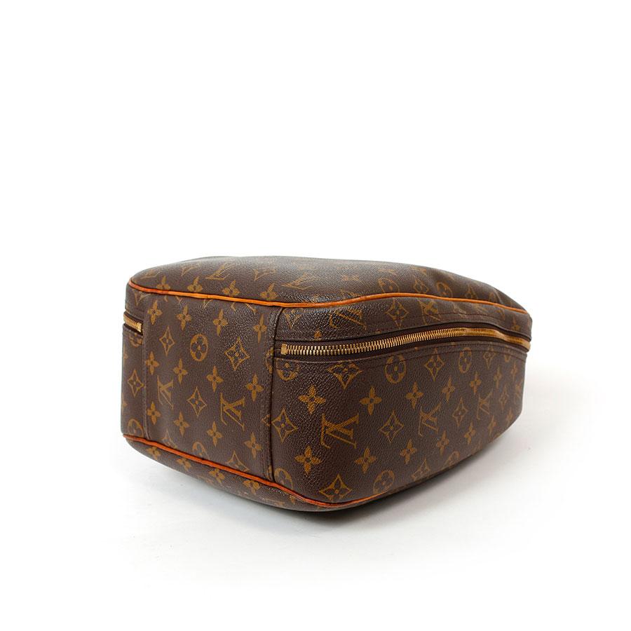 LOUIS VUITTON Vintage 'Excursion' Bag in Brown Monogram Canvas and Leather 4