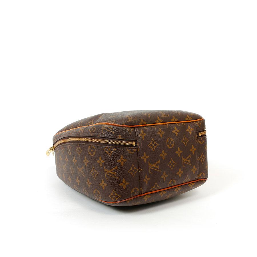 LOUIS VUITTON Vintage 'Excursion' Bag in Brown Monogram Canvas and Leather 5
