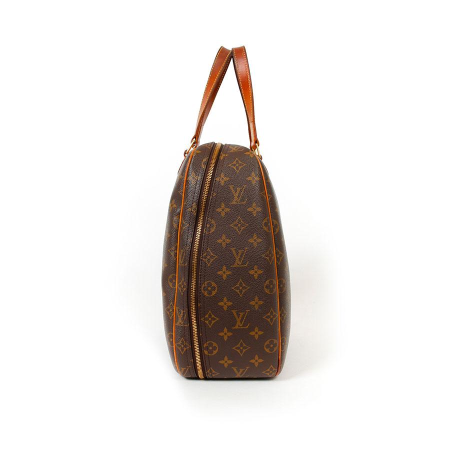 LOUIS VUITTON Vintage 'Excursion' Bag in Brown Monogram Canvas and Leather 2
