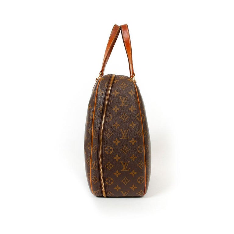 Louis Vuitton Excursion Handbag 359031