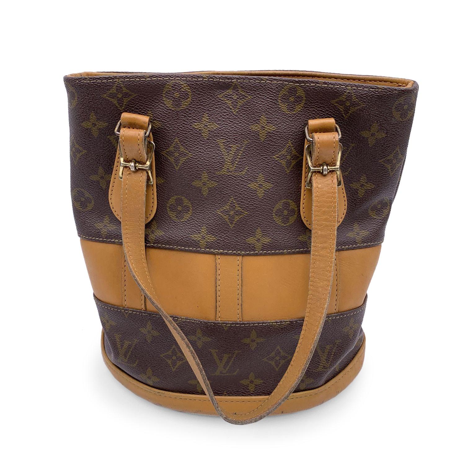 Louis Vuitton Vintage French Co. Made in USA Monogram Small Bucket Bag In Good Condition In Rome, Rome