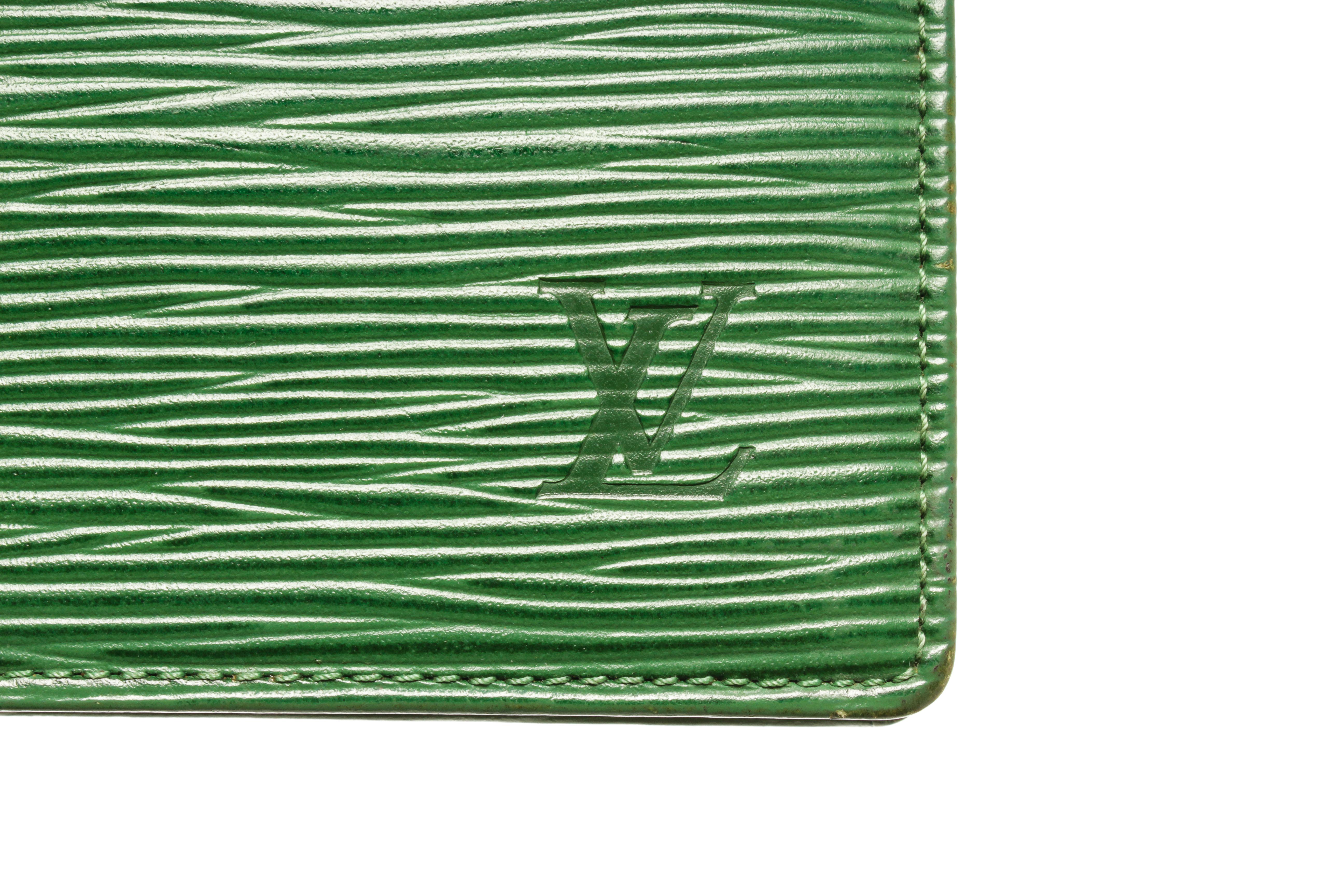 Louis Vuitton Vintage Green Epi Leather Long Bifold Wallet 1