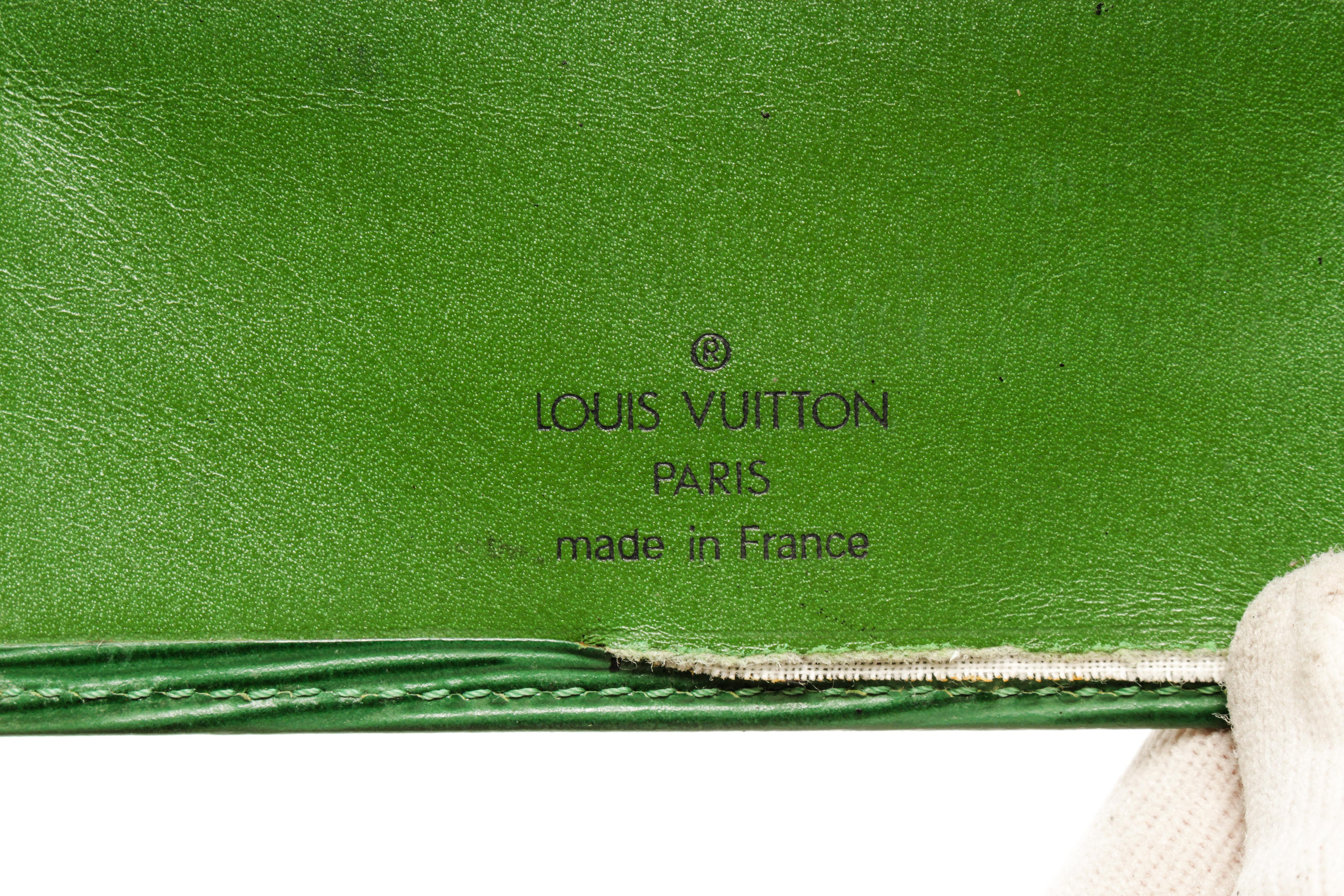 Louis Vuitton Vintage Green Epi Leather Long Bifold Wallet 2