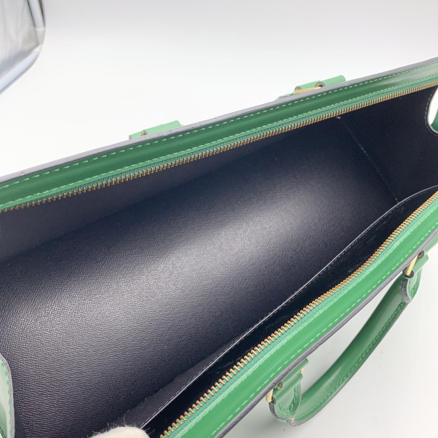 Gray Louis Vuitton Vintage Green Epi Leather Sac Triangle Tricot Bag