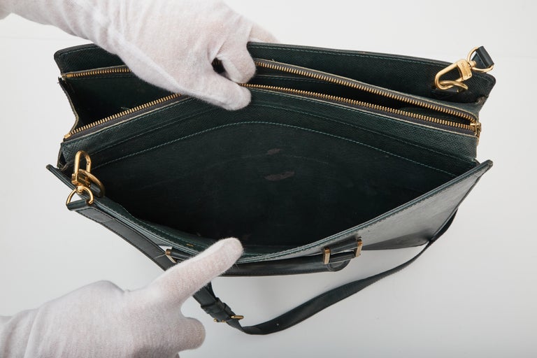 Louis Vuitton Vintage Taiga Lozan Briefcase - Green Briefcases