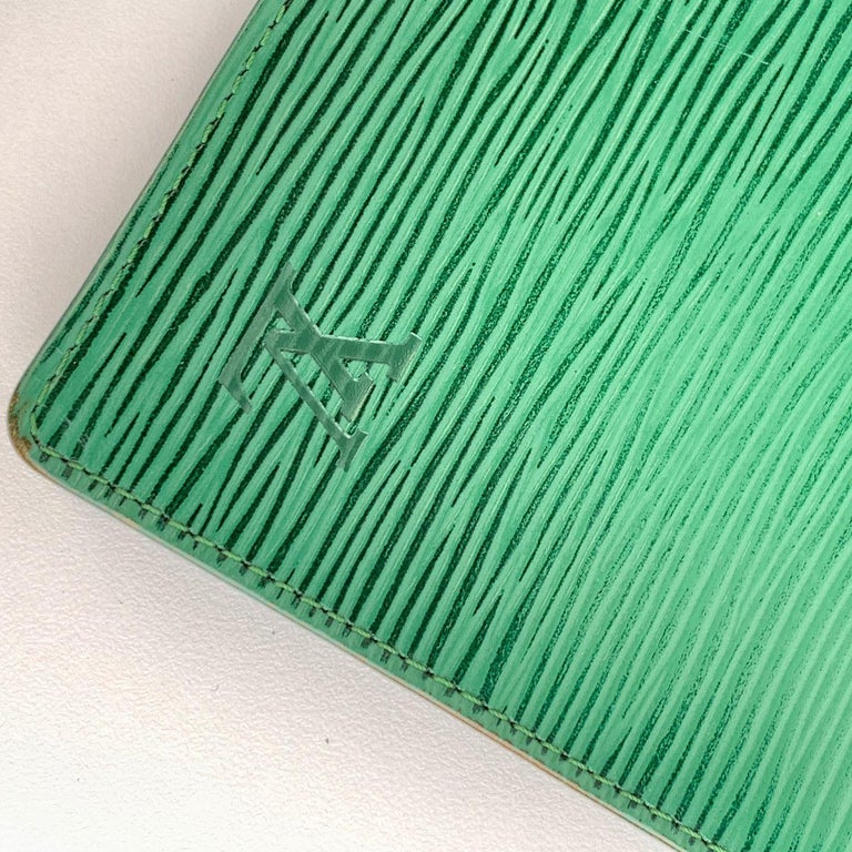 LOUIS VUITTON LV green EPI water ripple antique wallet antique bag vintage  - Shop 1j-studio Wallets - Pinkoi