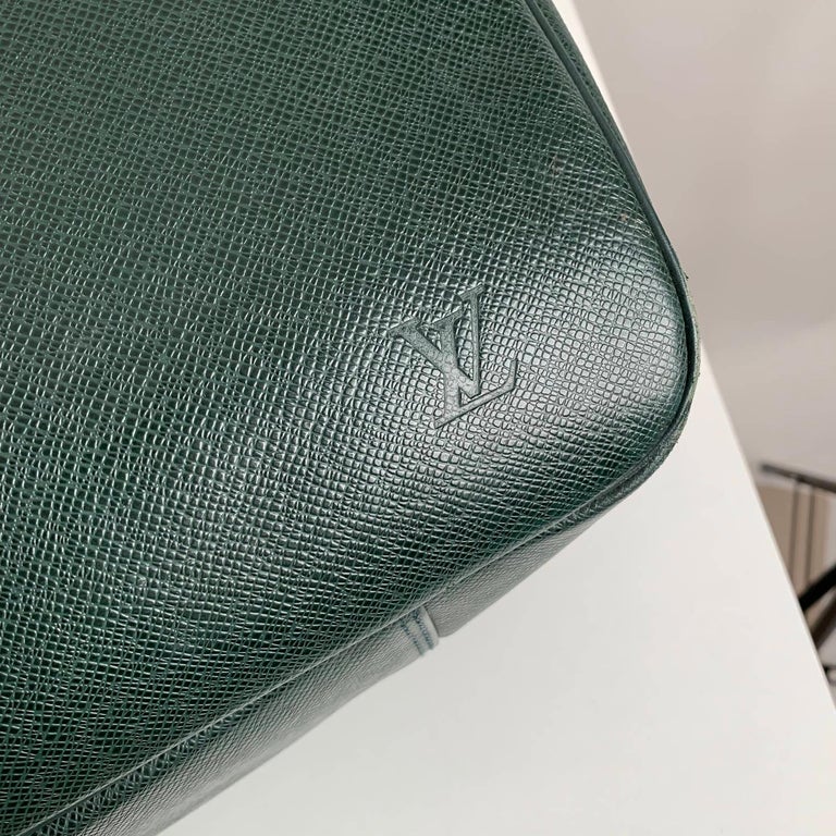 Louis Vuitton Green Taiga Leather Helanga 1 Poche Garment Duffle