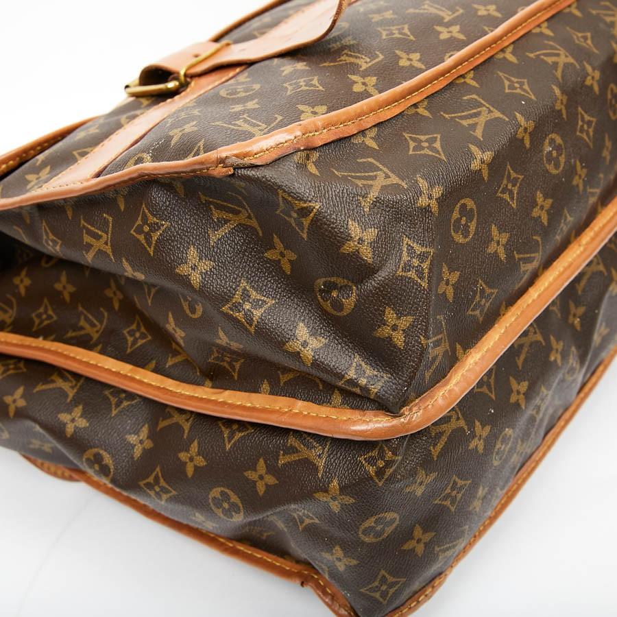 LOUIS VUITTON Vintage Hunting Travel Bag in Brown Toile and Leather 1