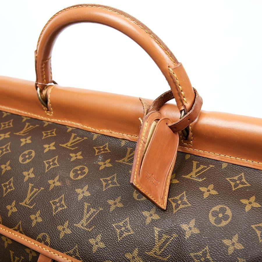 LOUIS VUITTON Vintage Hunting Travel Bag in Brown Toile and Leather 3