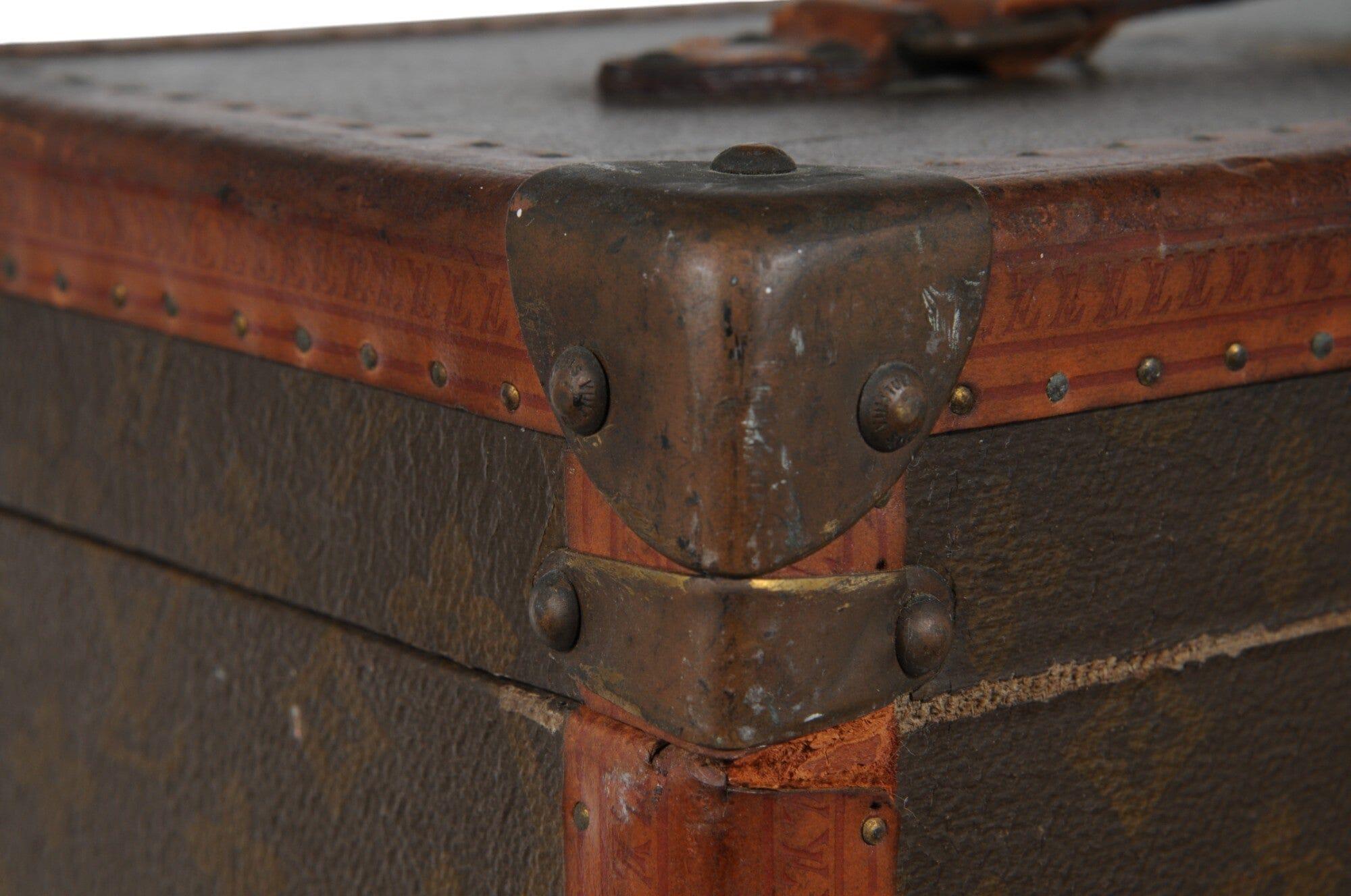Louis Vuitton Vintage Lv Logo Monogram Boite Trunk Vanity Train Case Hard Sided im Angebot 5