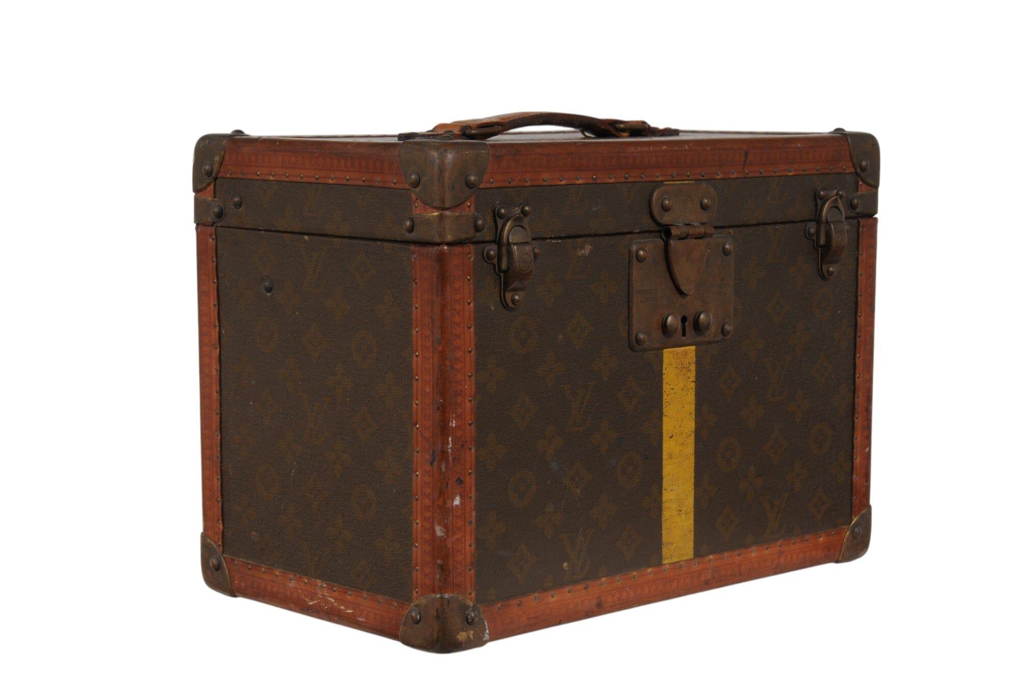 Louis Vuitton Vintage Lv Logo Monogram Boite Trunk Vanity Train Case Hard Sided (Schwarz) im Angebot
