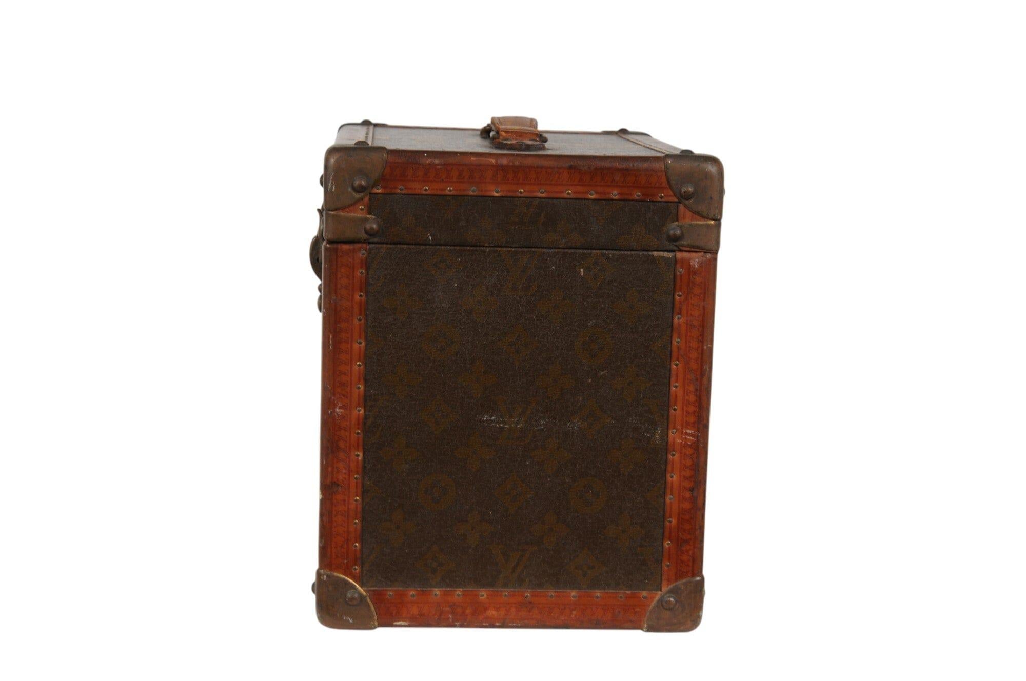 Louis Vuitton Vintage Lv Logo Monogram Boite Trunk Vanity Train Case Hard Sided im Zustand „Gut“ im Angebot in North Miami, FL