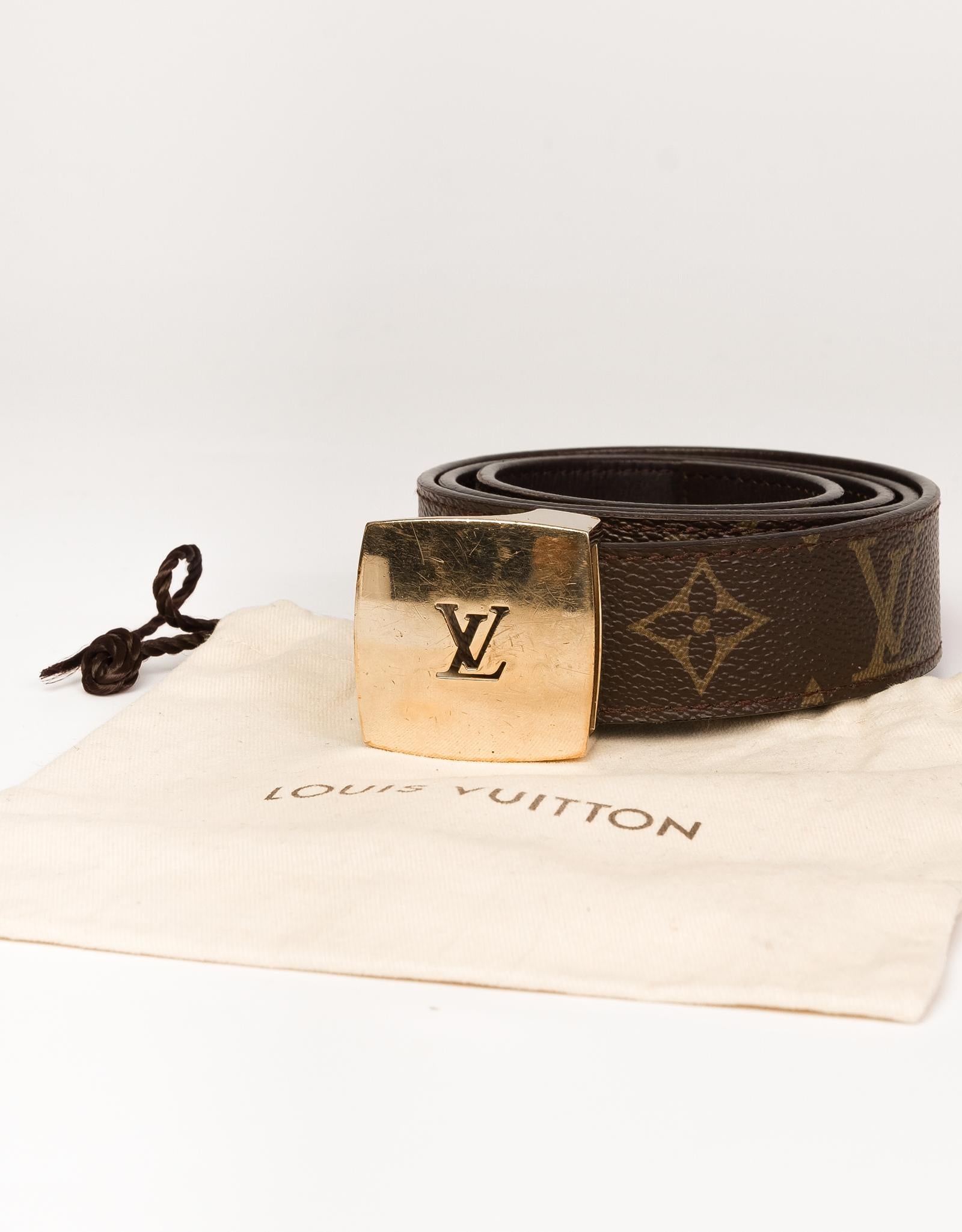 Cintura Louis Vuitton Vintage Monogram con fibbia (misura 80/32) In condizioni buone a Montreal, Quebec