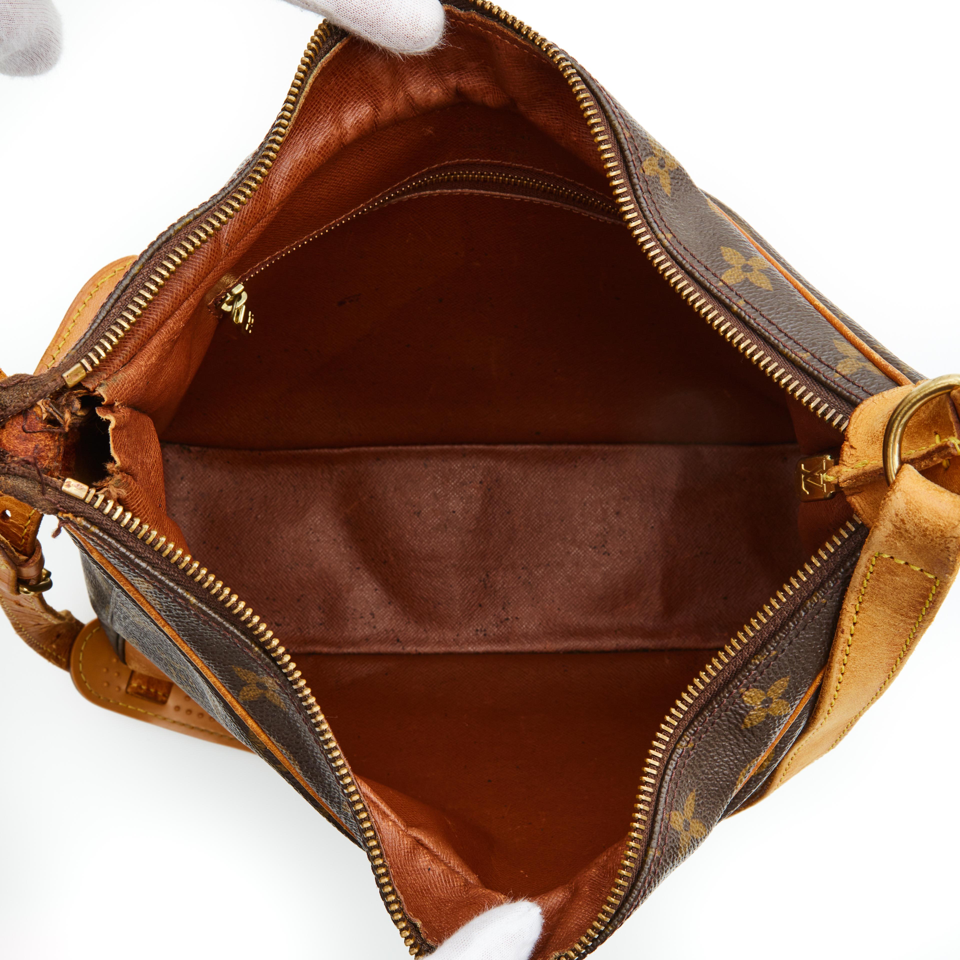 lv shoulder bag vintage