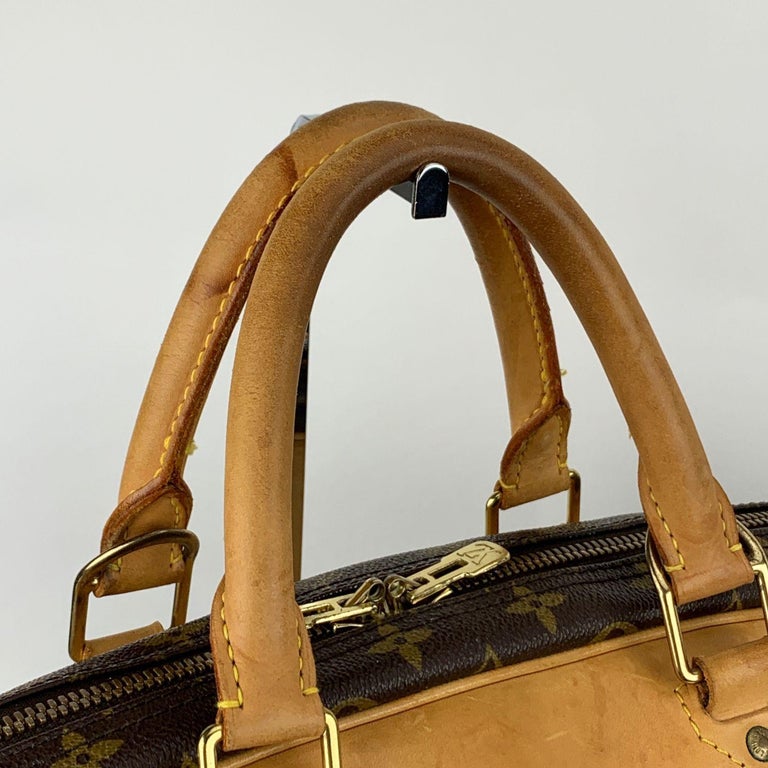 Alize 1 pocket travel bag Louis Vuitton, Edito Seconde main