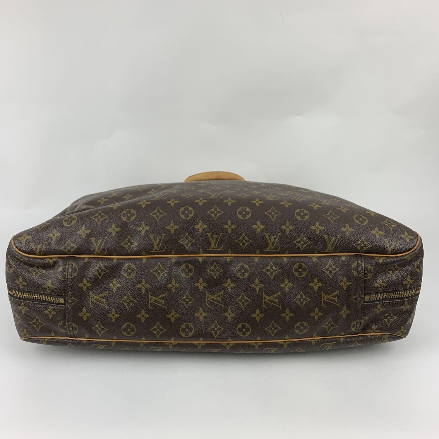 Louis Vuitton Vintage Monogram Canvas Alize 1 Poche Travel Bag In Good Condition In Rome, Rome