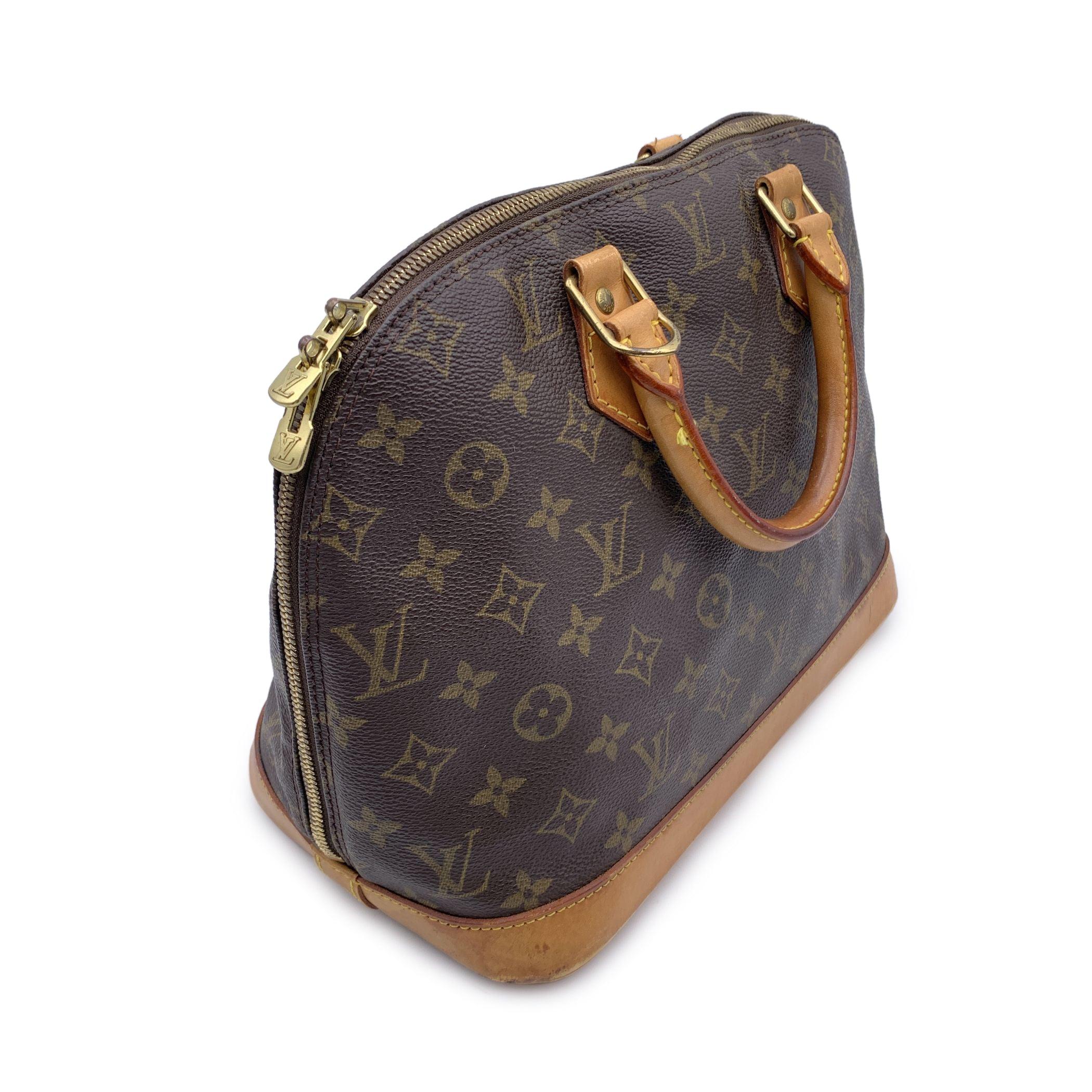 Louis Vuitton Vintage Monogram Canvas Alma PM Top Handle Bag M53151 In Good Condition In Rome, Rome