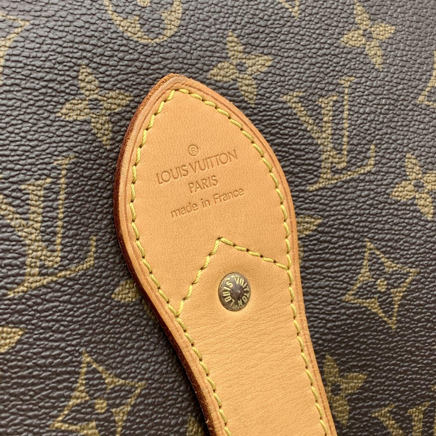 Louis Vuitton Vintage Monogram Canvas Chasse Garment Bag M41140 In Good Condition In Rome, Rome
