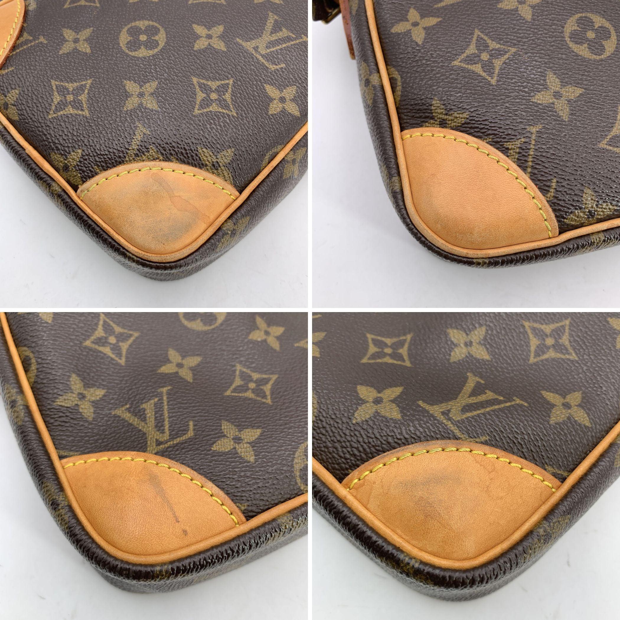 Louis Vuitton Vintage Monogram Canvas Danube Crossbody Messenger Bag In Good Condition For Sale In Rome, Rome