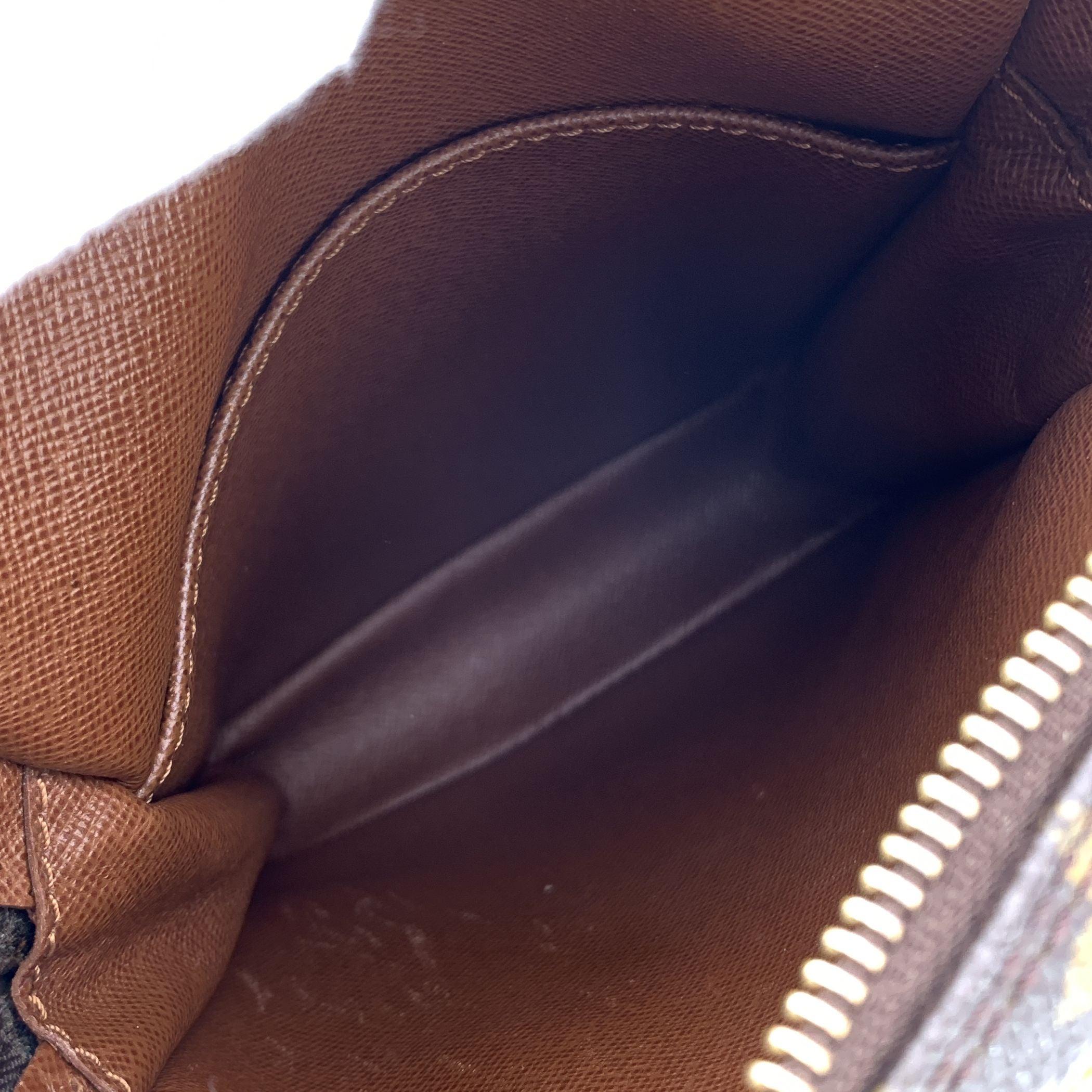 Women's or Men's Louis Vuitton Vintage Monogram Canvas Danube Crossbody Messenger Bag For Sale