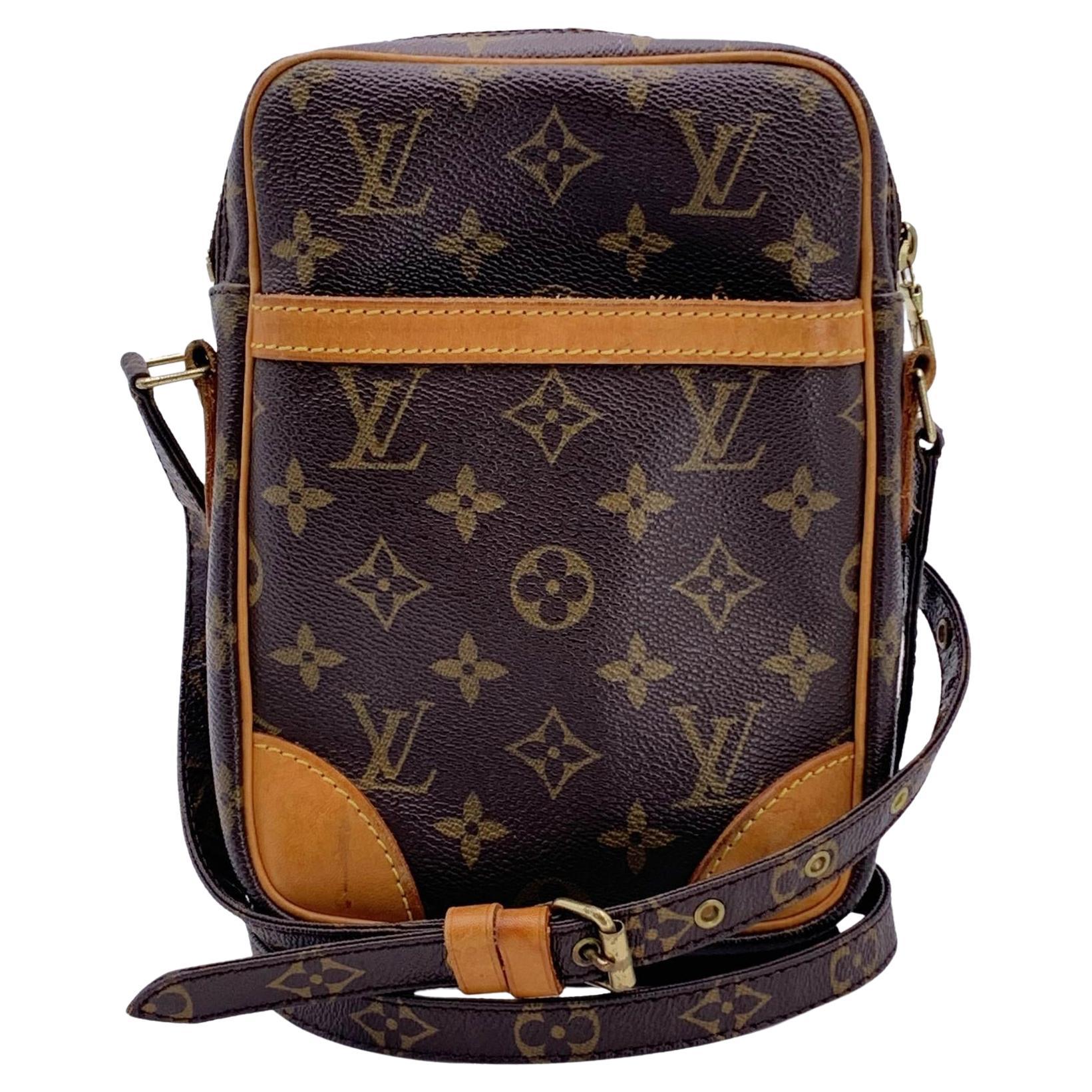 Louis Vuitton Vintage Monogram Canvas Danube Crossbody Messenger Bag For Sale